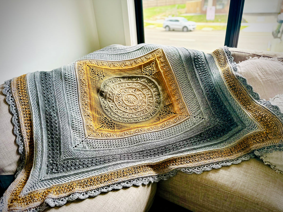 Large Heirloom Throw blanket, Crocheted blanket