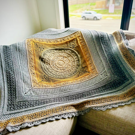 Large Heirloom Throw blanket, Crocheted blanket