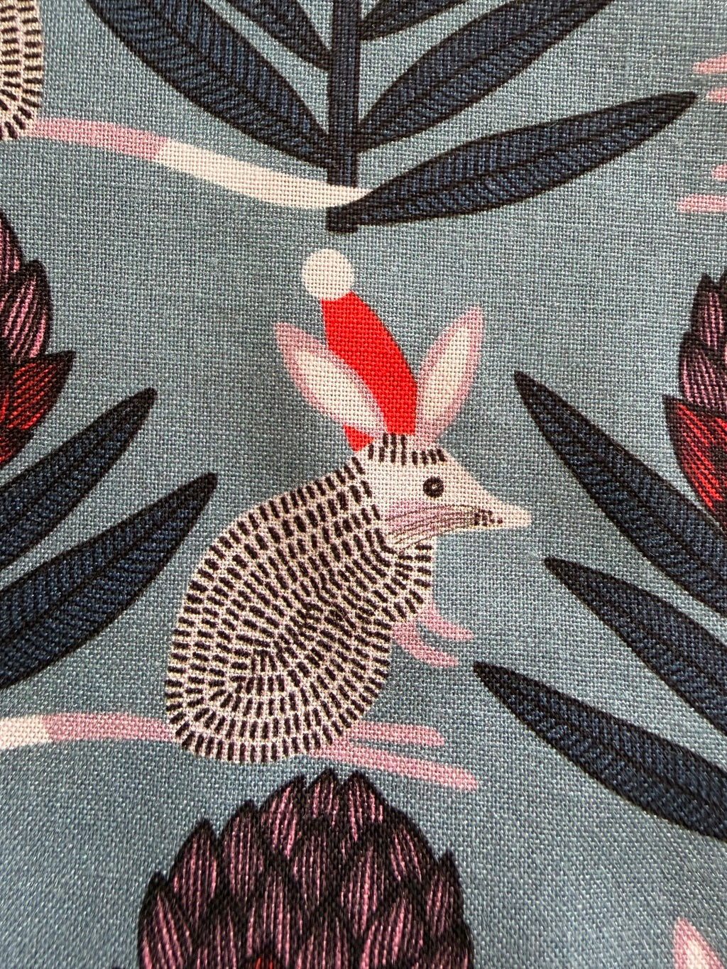 Bilby and waratahs Christmas ladies' tie back apron.