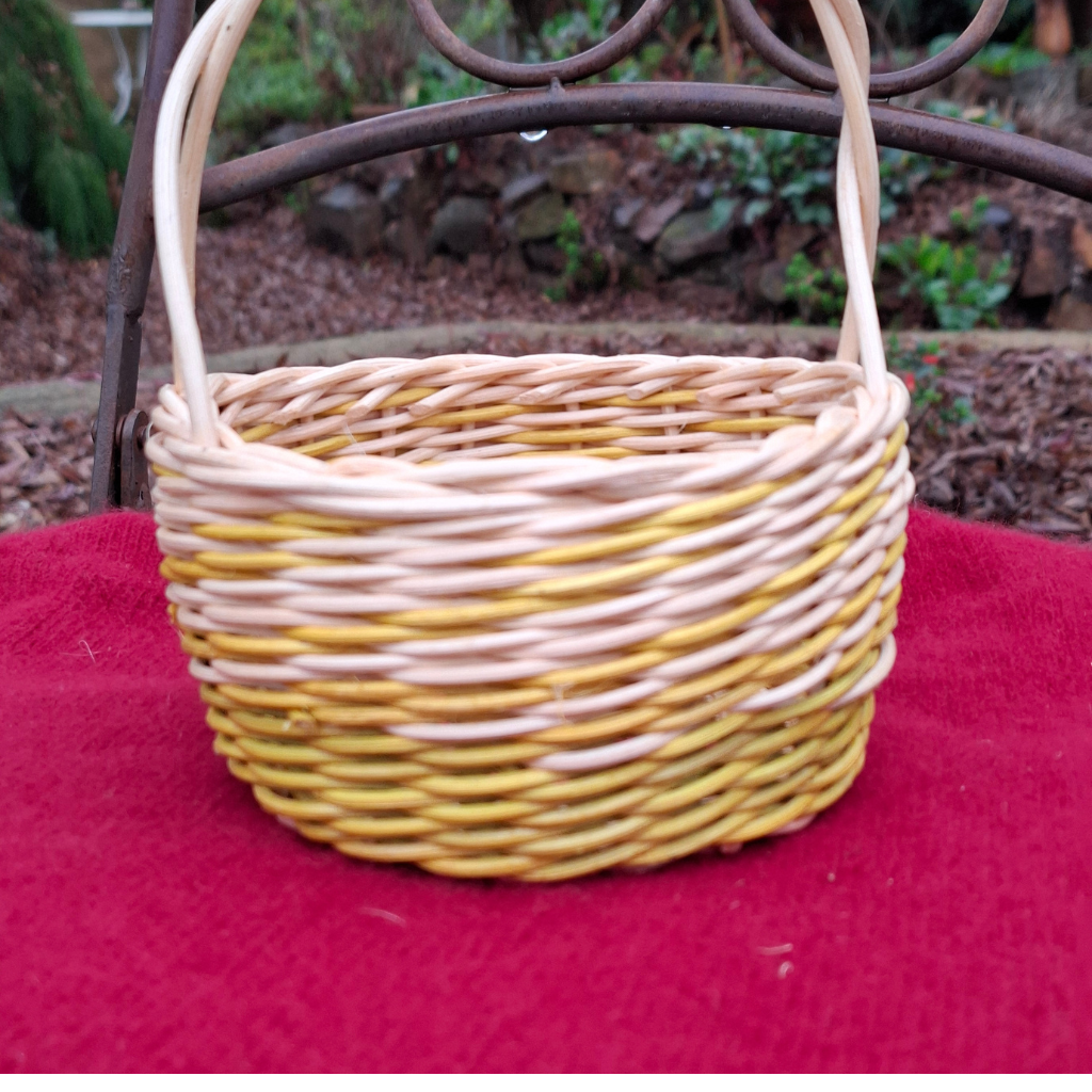 Small handled basket