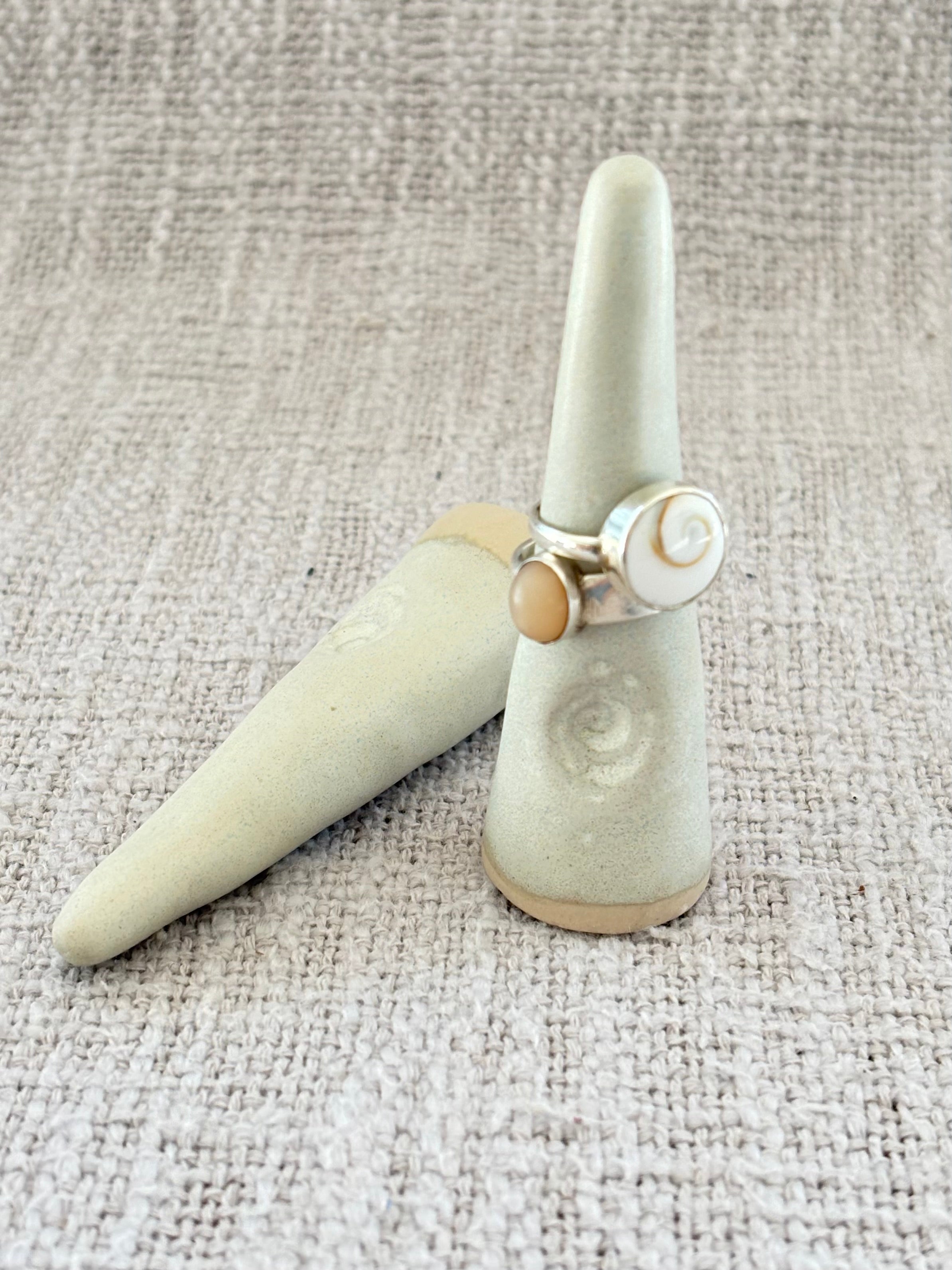 Ring Holder - Shell
