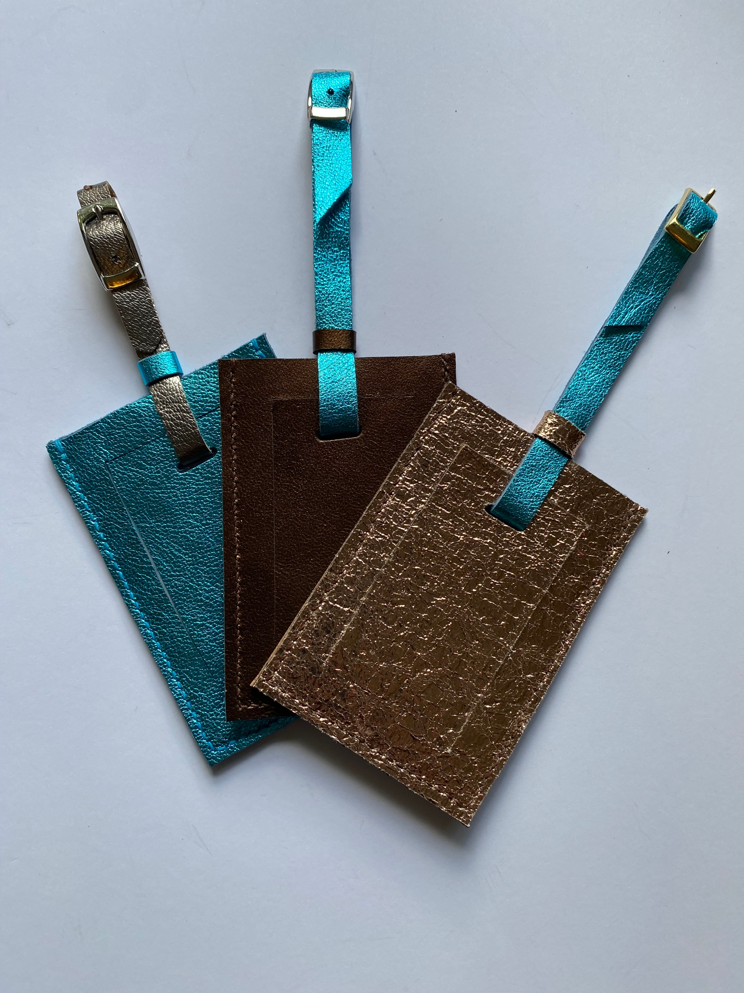 Leather luggage tags