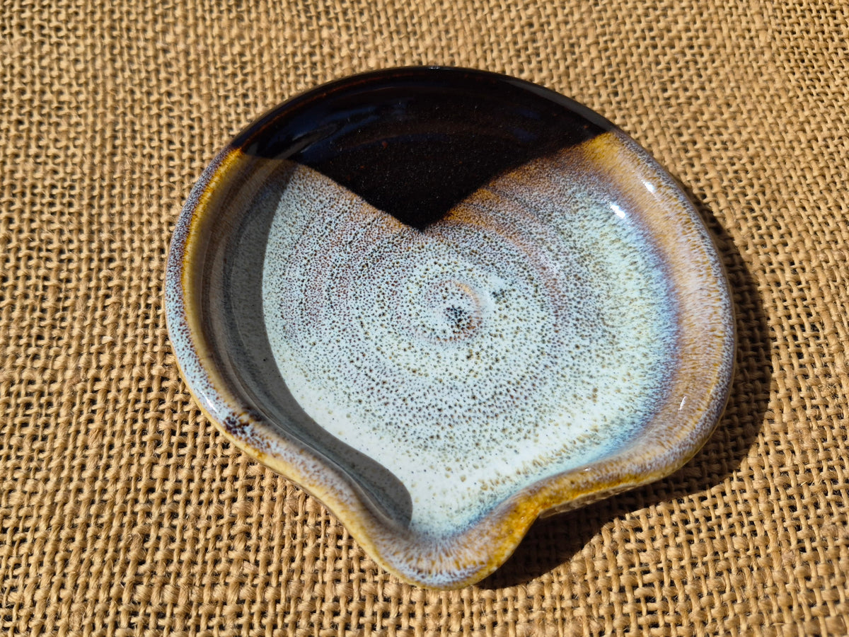 Stoneware Spoon Rest: Speckled white and brown