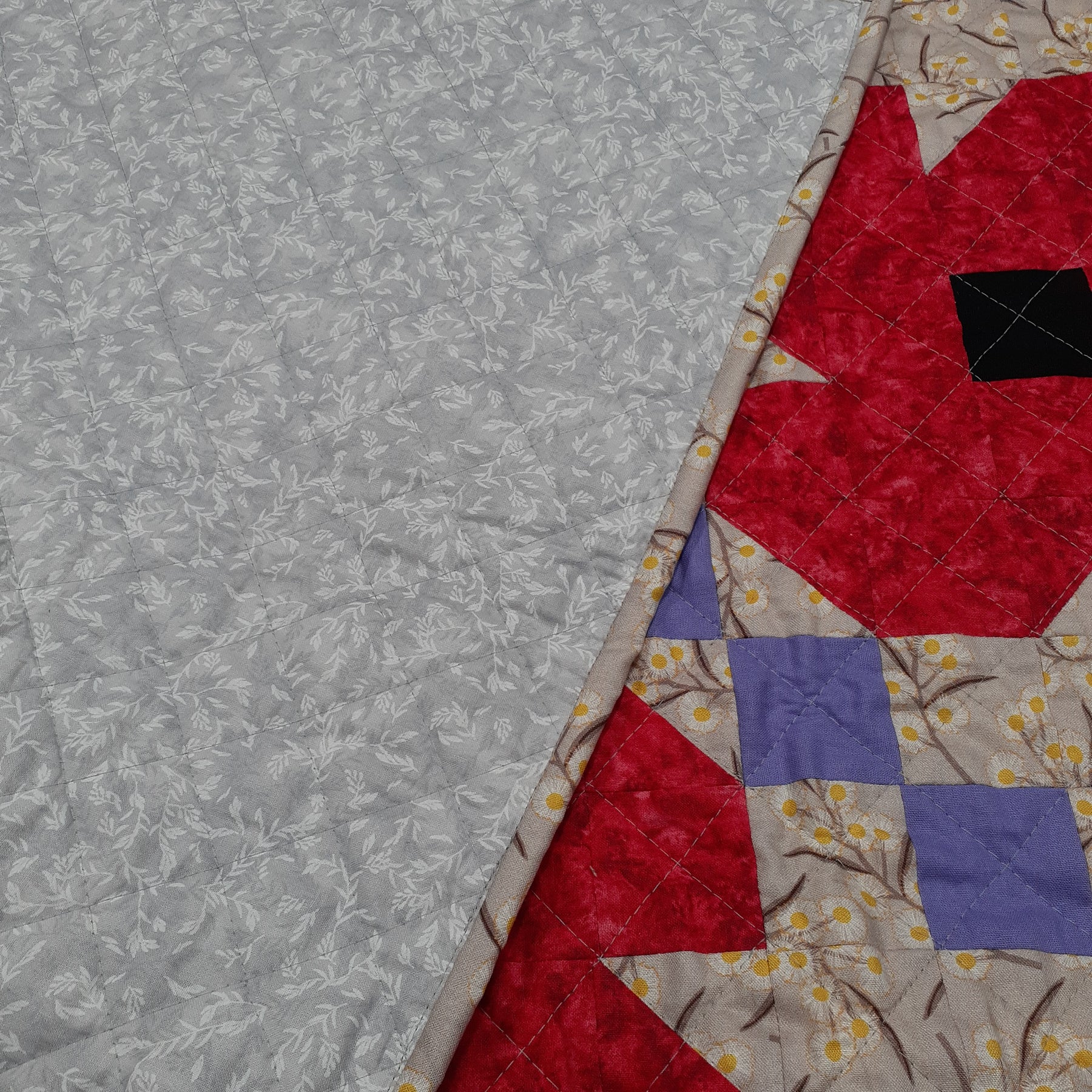 Red poppies Irish chain patchwork quilt