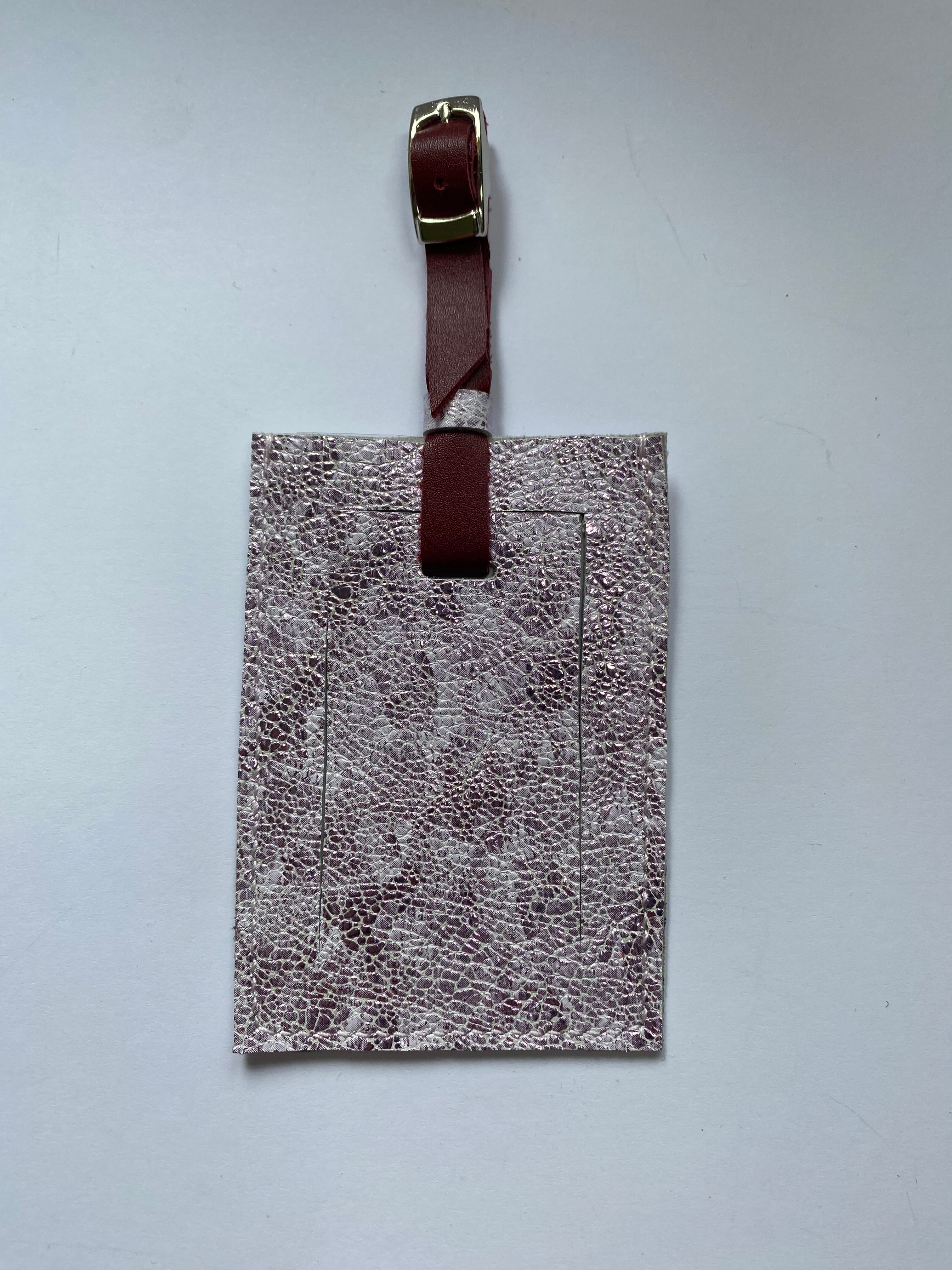 Leather luggage tags