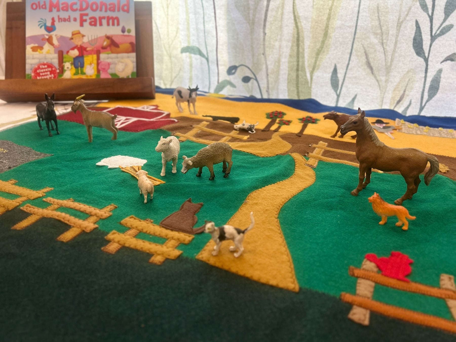 Children's Playmat  Farmyard A