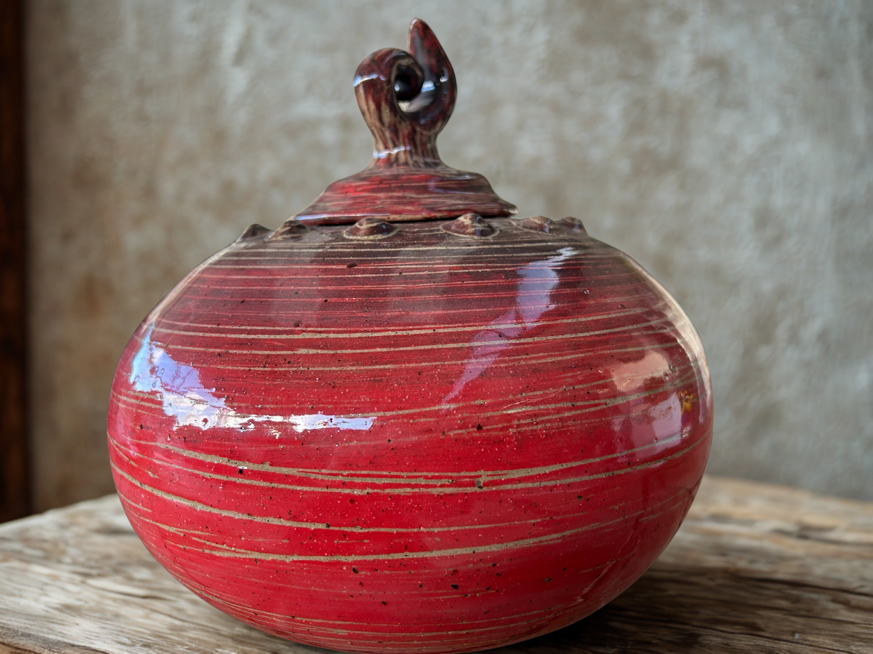 Ceramic red urn