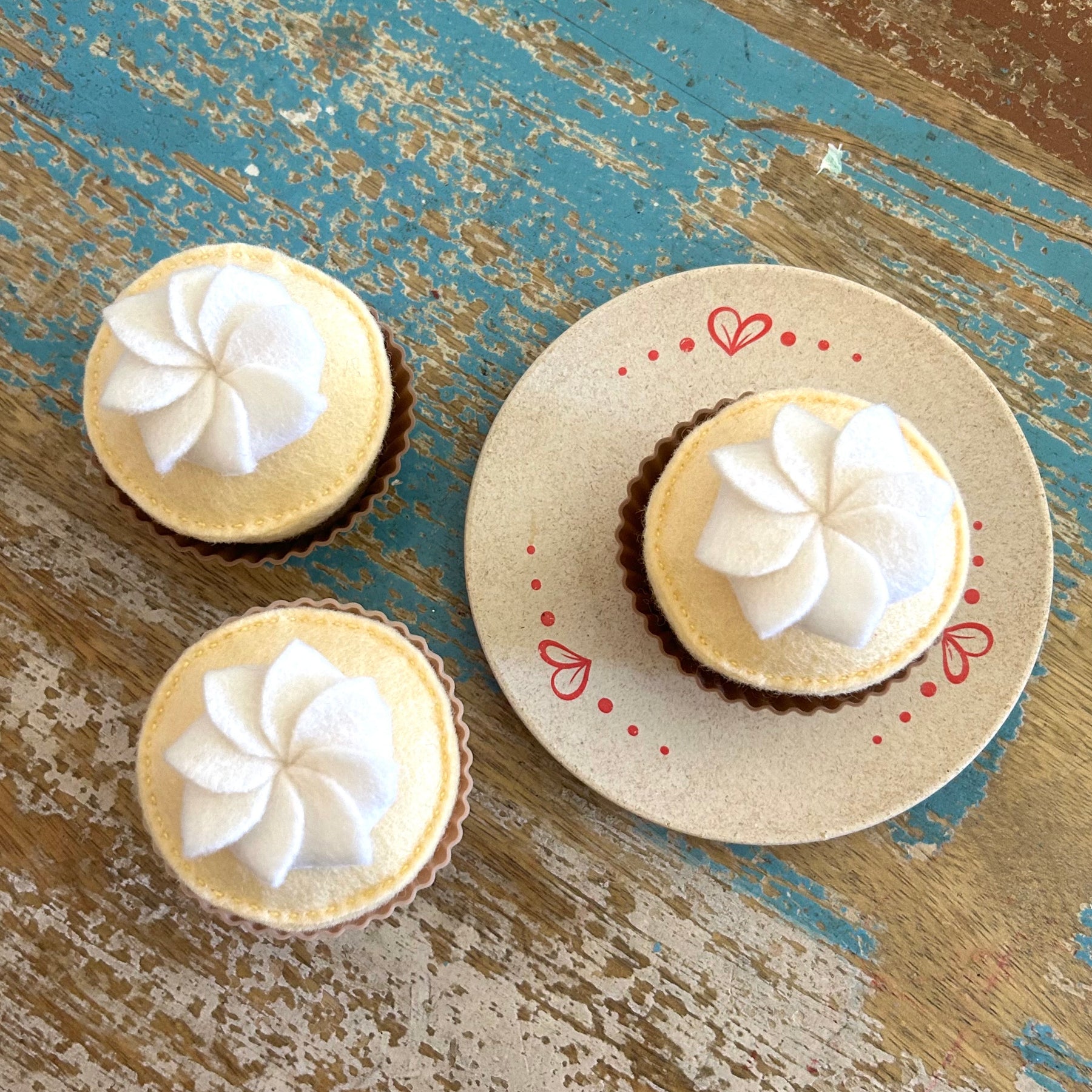 Vanilla Cupcake, felt play food