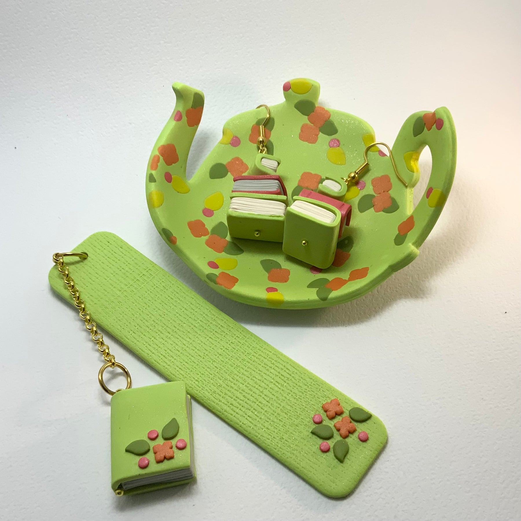 Aunty Olga’s Tea Party: Bookish Gift Set | Shimmery Green Floral