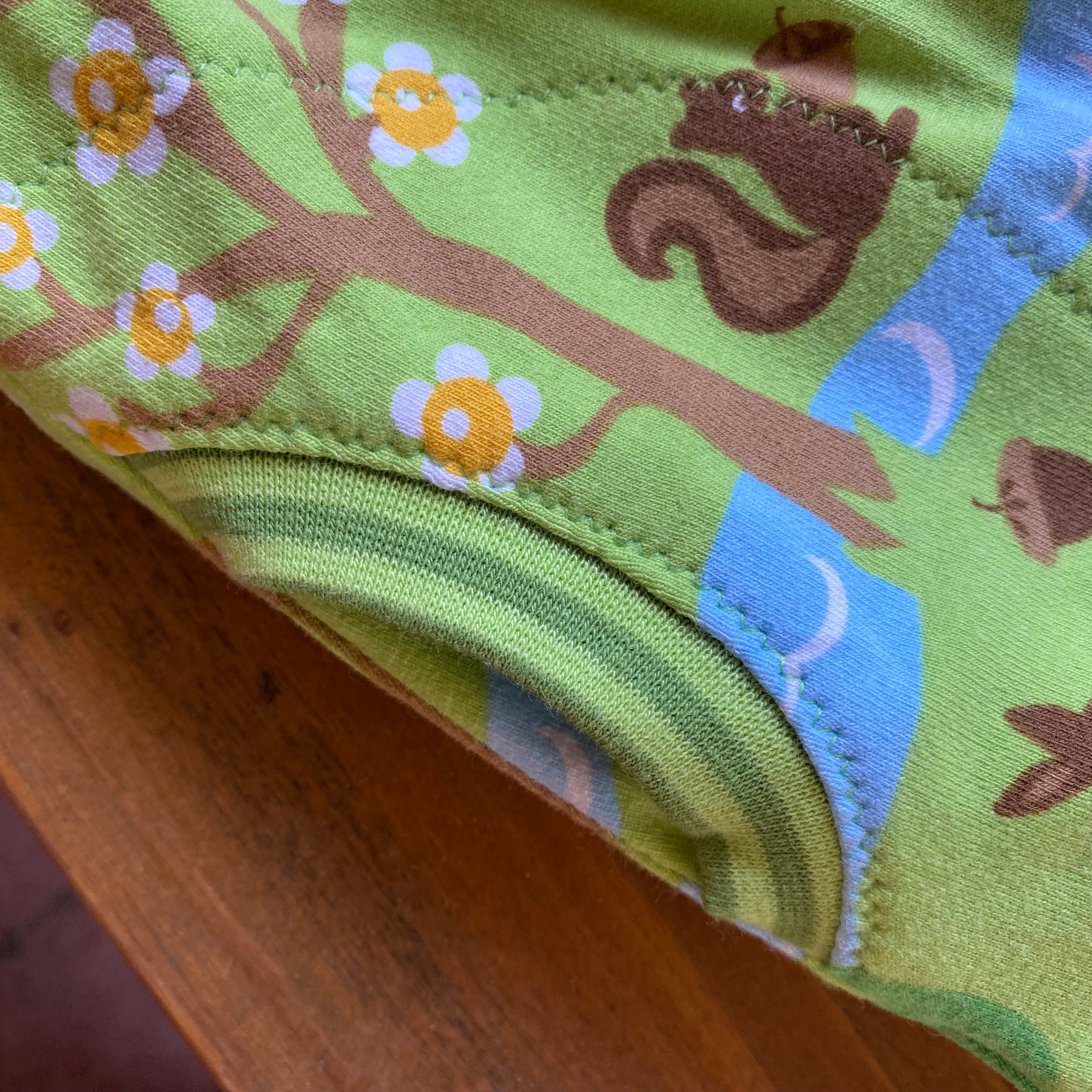 Green Woodland Print Grunge Pants Size 00