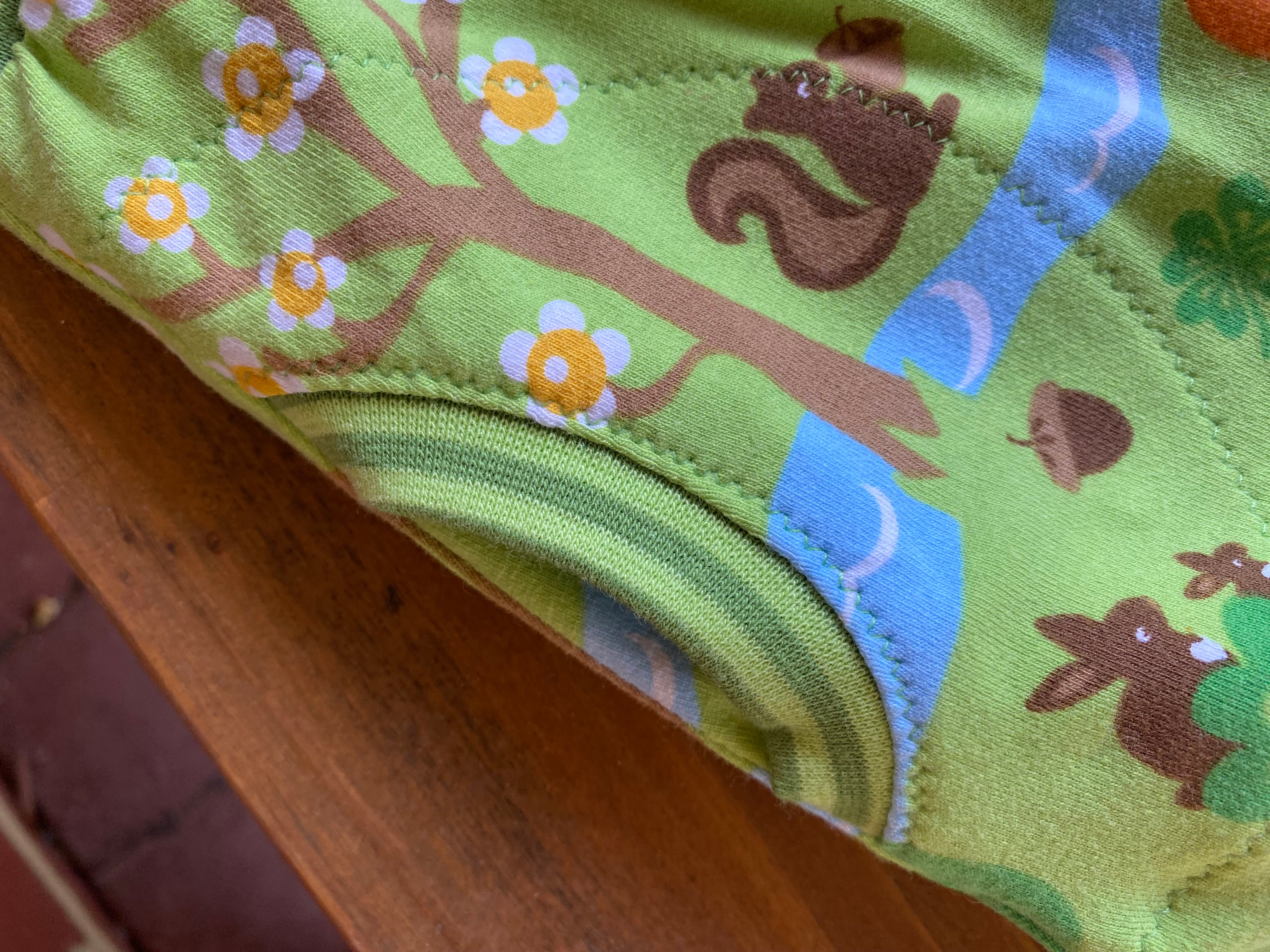Green Woodland Print Grunge Pants Size 00