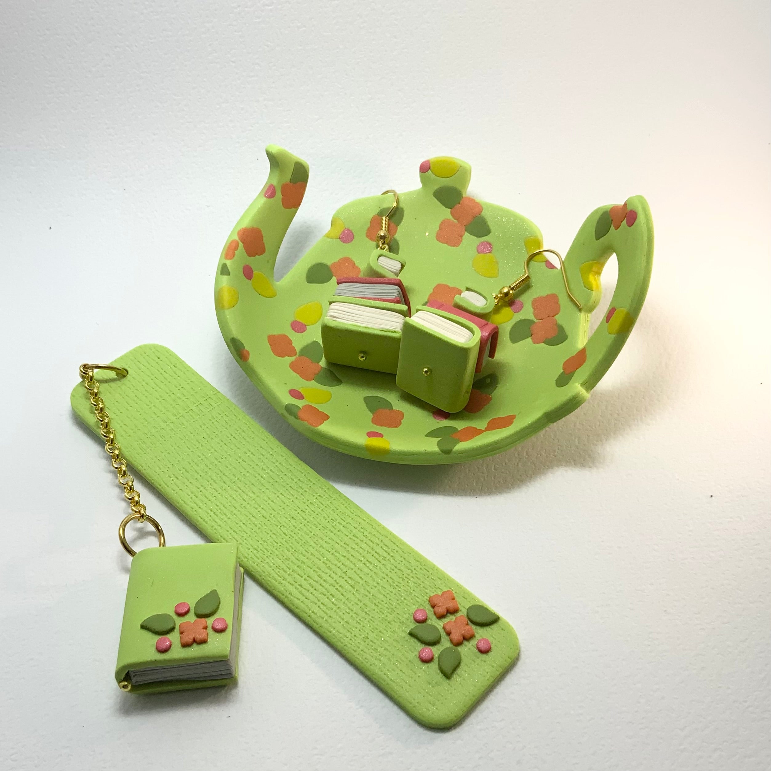 Aunty Olga’s Tea Party: Bookish Gift Set | Shimmery Green Floral