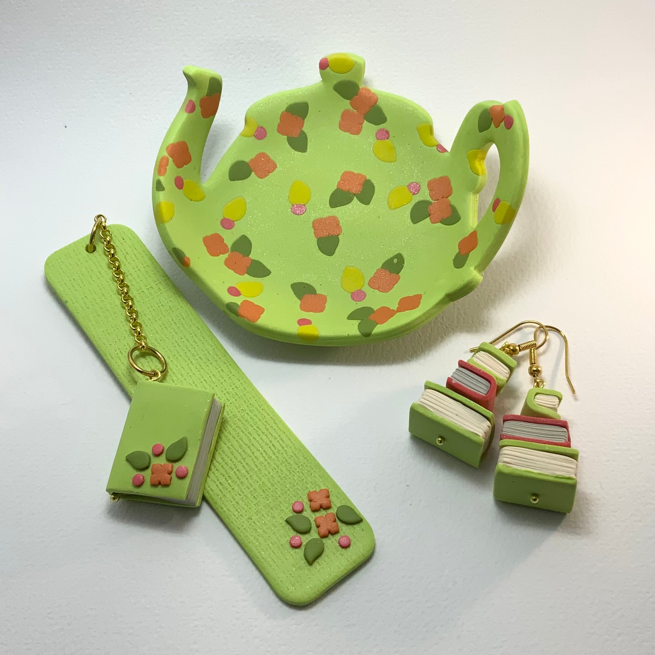 Aunty Olga’s Tea Party: Bookish Gift Set | Shimmery Green Floral