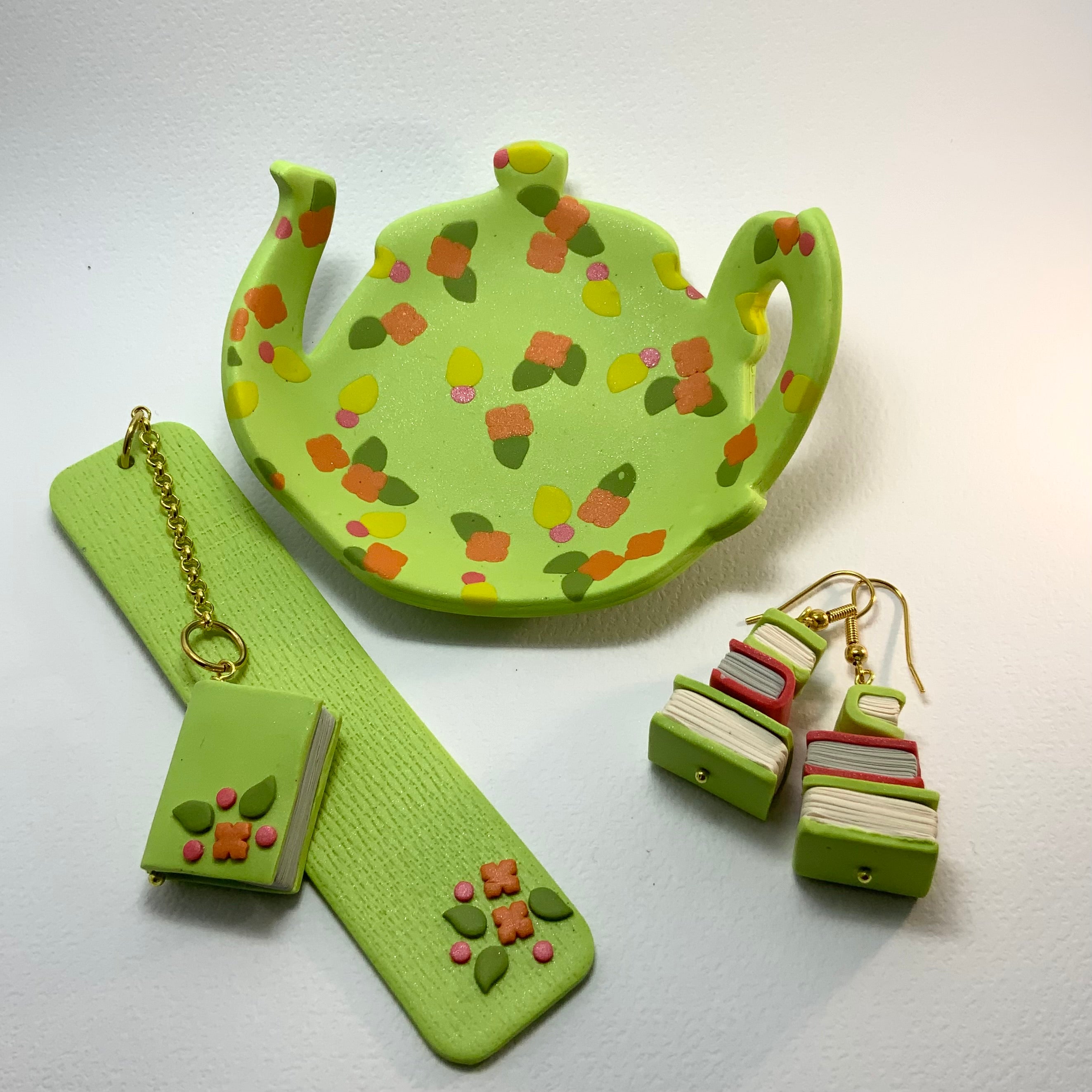 Aunty Olga’s Tea Party: Bookish Gift Set | Shimmery Green Floral