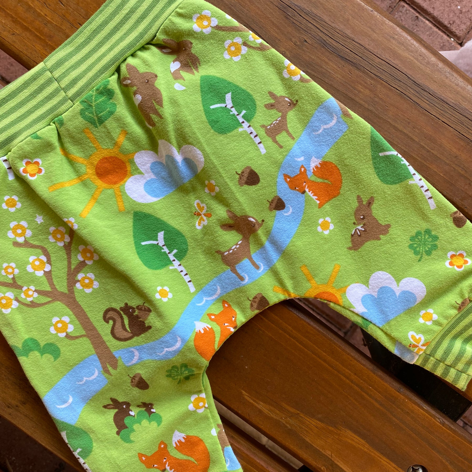 Green Woodland Print Grunge Pants Size 00