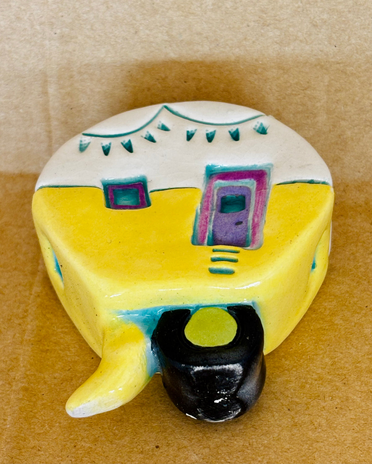 Small Retro Collectable Ceramic Caravan 4