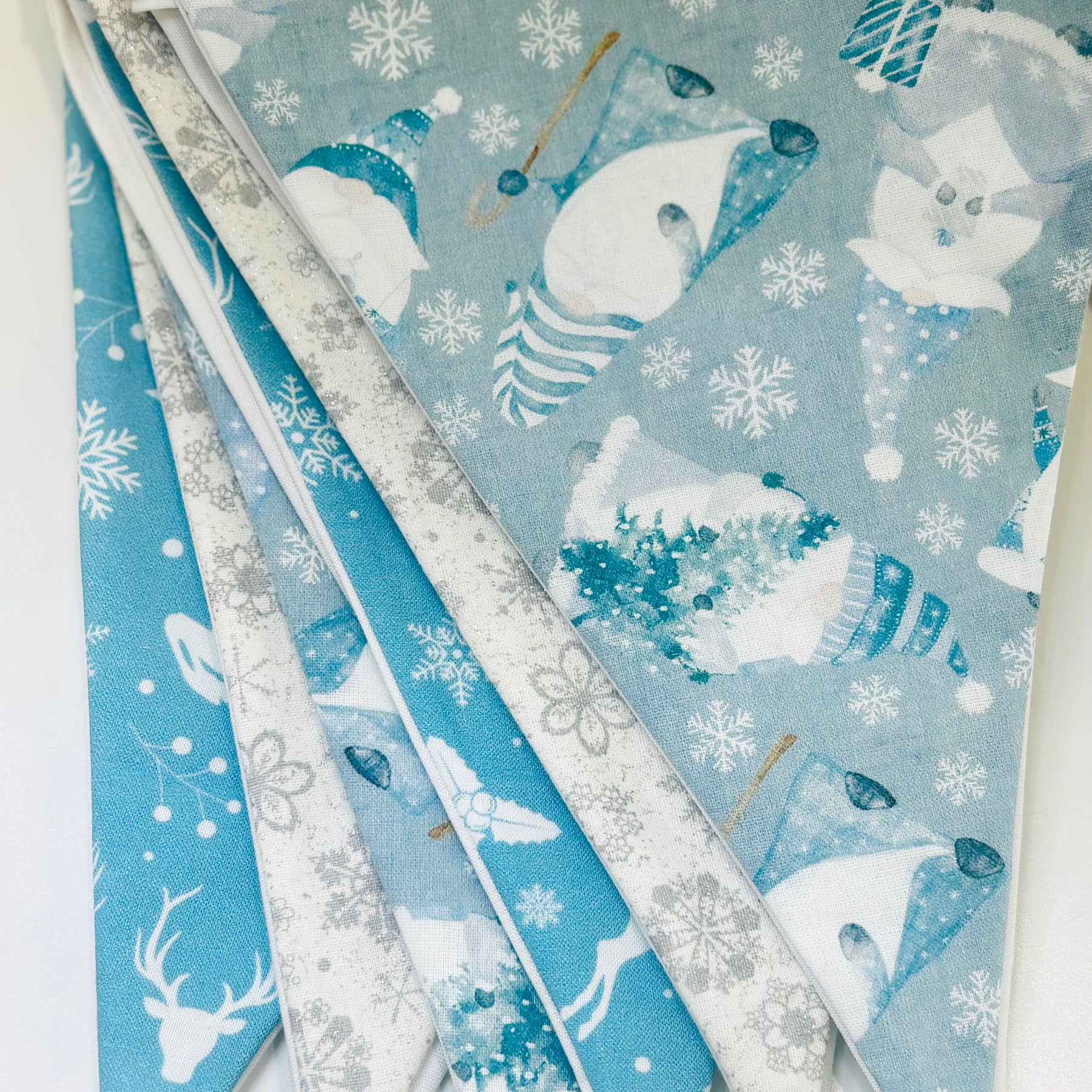 Handmade Christmas Bunting – Blue & White – 3 Metres – 12 Flags