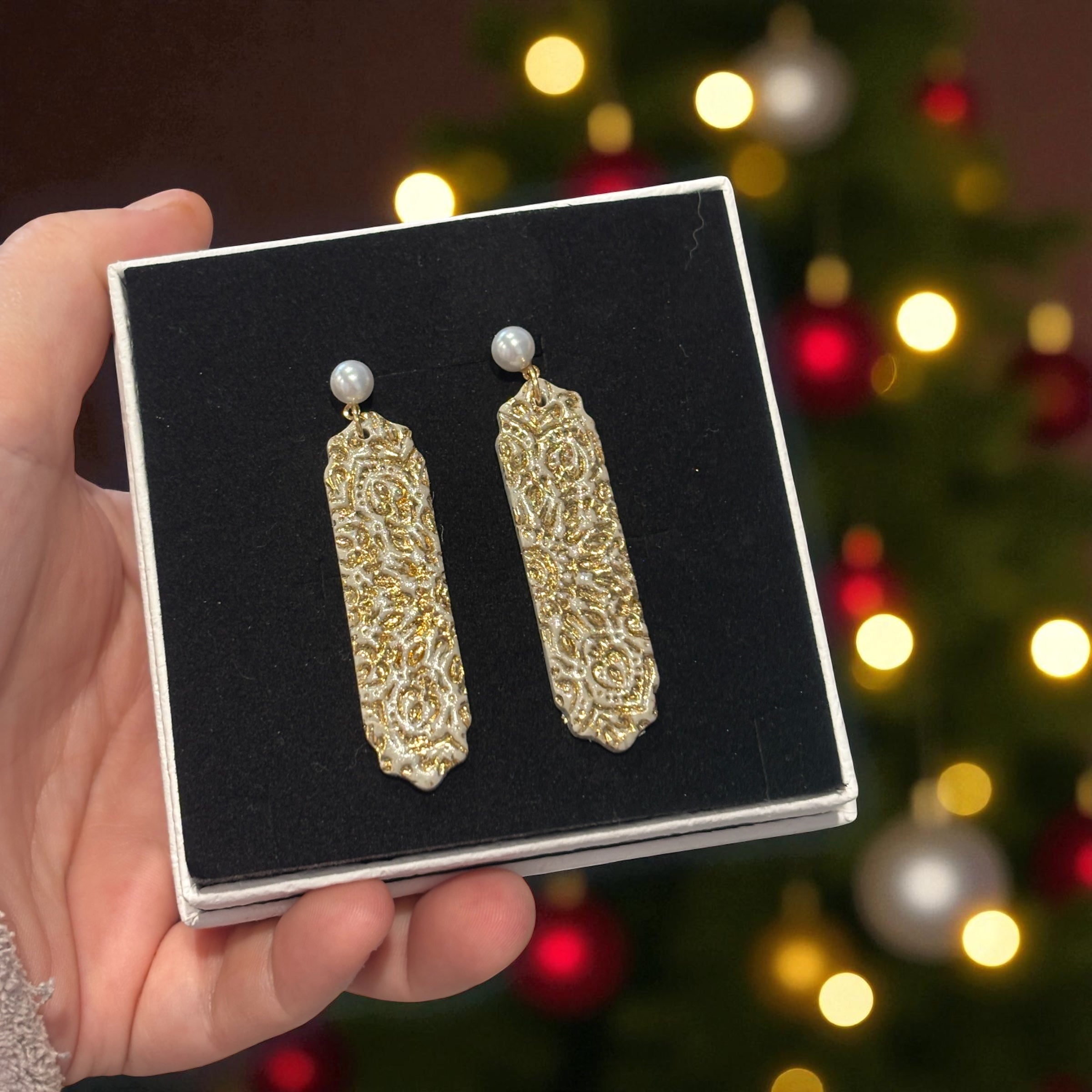 Golden Lace Luxe Pearl Drops