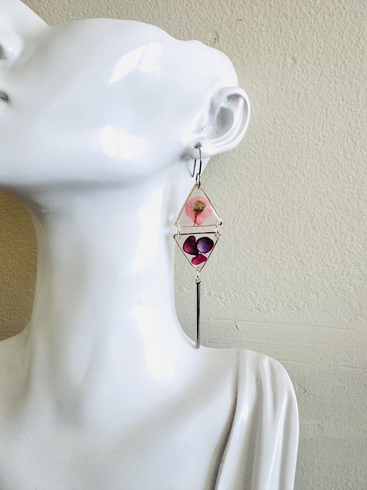 Double triangle cowrie shell and pressed flower resin earrings