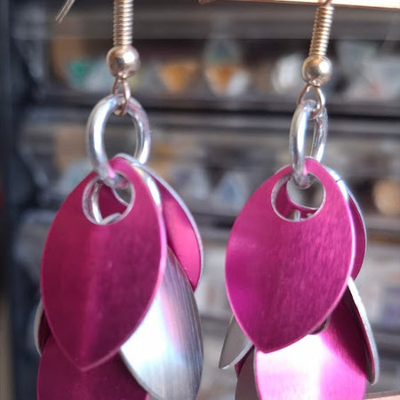 Scale maille drop earrings