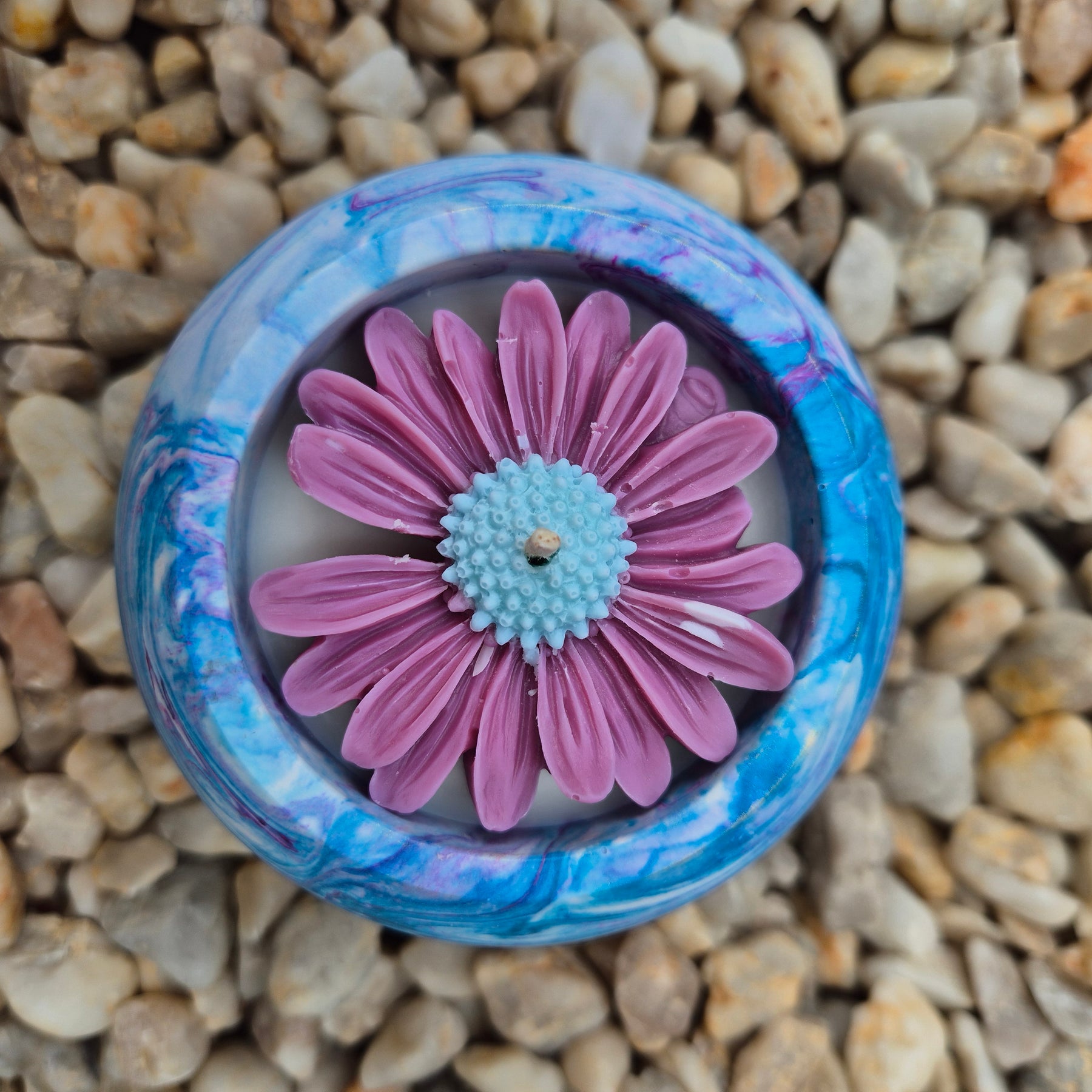Concrete pot belly shaped bowl candle with coconut lime fragrance
