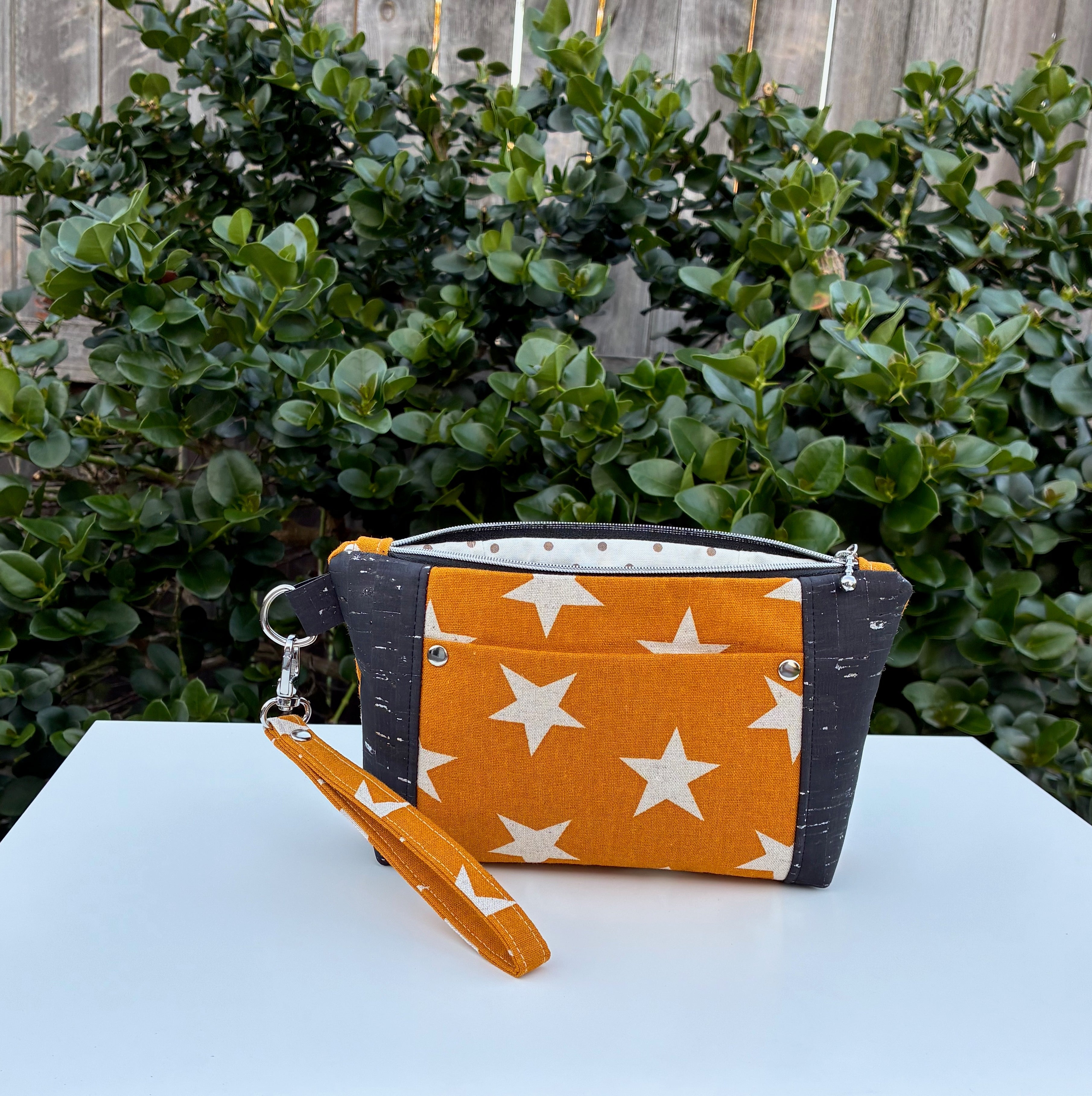 Norfolk Pouch - Natural Stars - Gold (Robert Kaufman: Sevenberry)