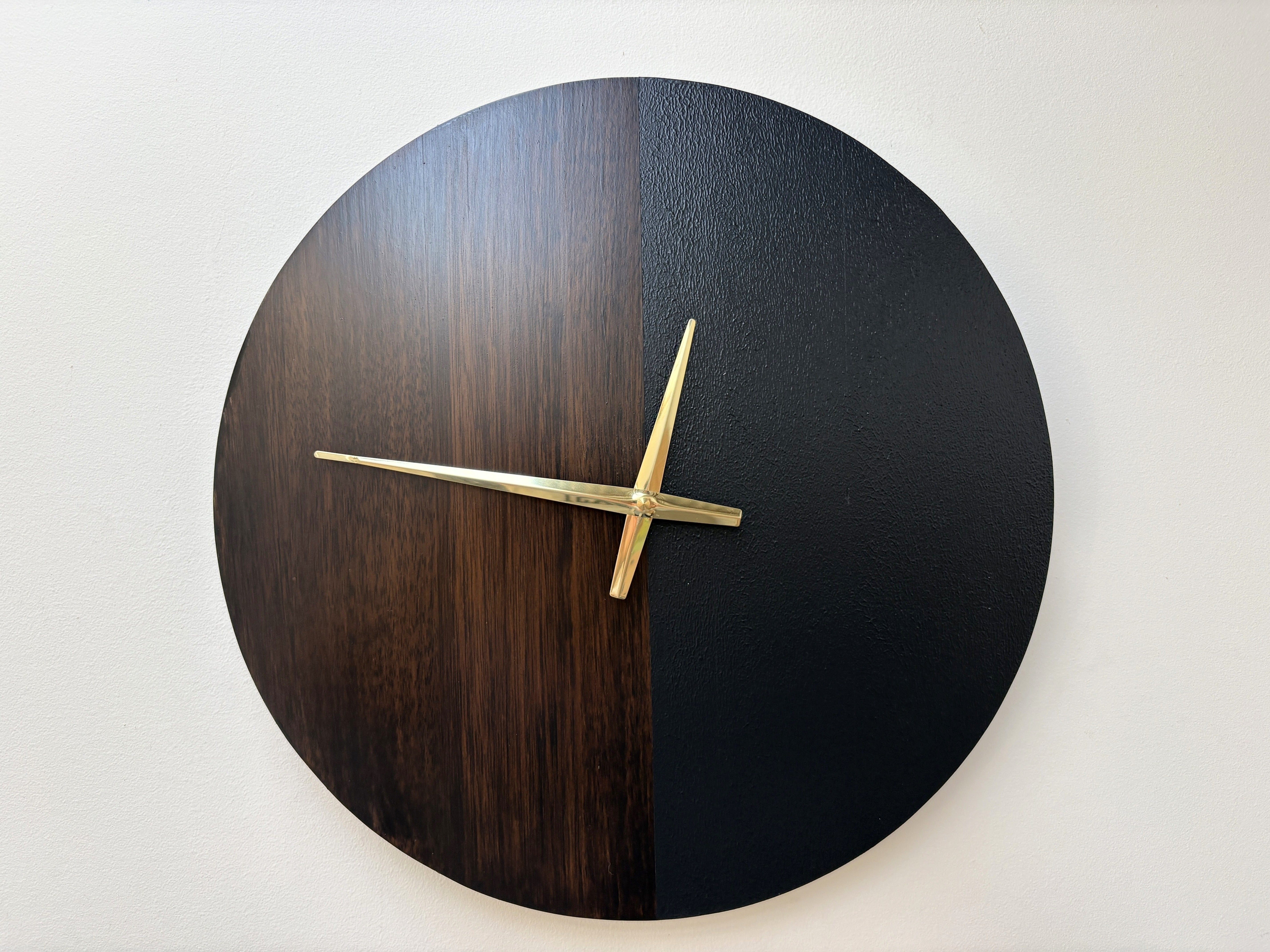 Eclipse – Handmade Tasmanian Oak Wall Clock | Dark Split Design, Gold Hands, Silent Movement | 40cm