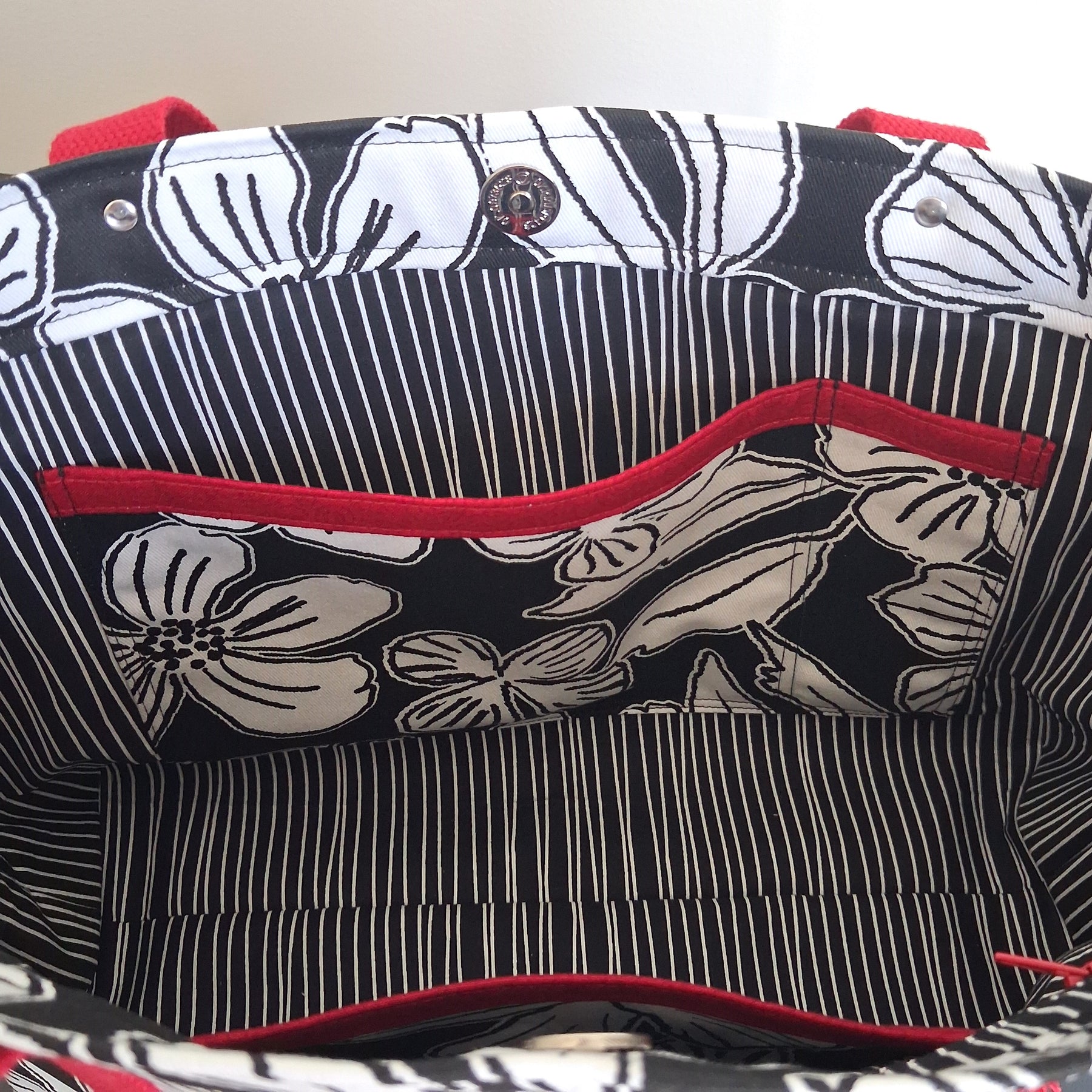 Anchored Tote - Black & White Hibiscus