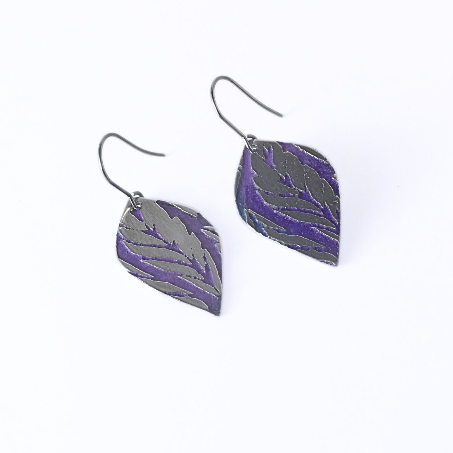 Etched and coloured aluminium earrings - Etched in Nature Collection - A240