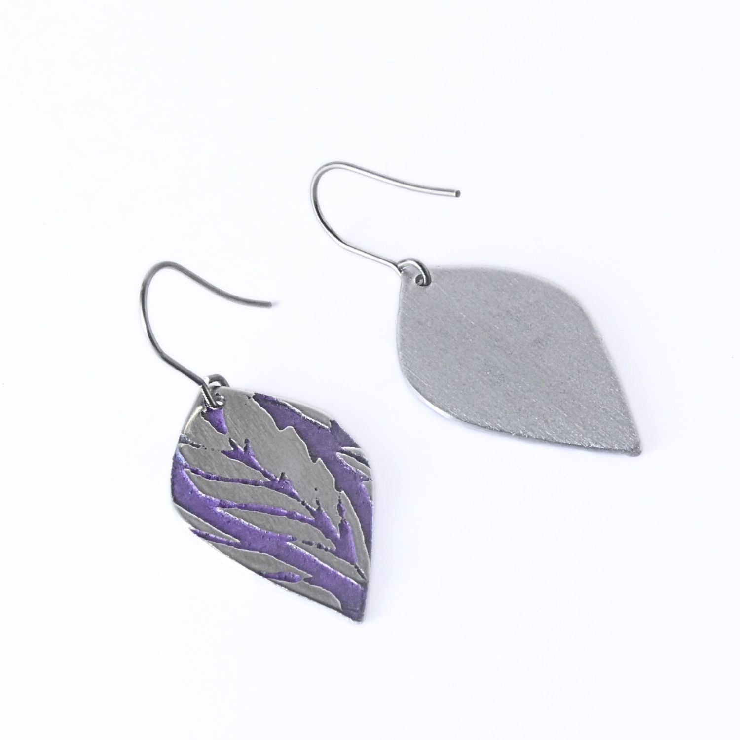Etched and coloured aluminium earrings - Etched in Nature Collection - A240