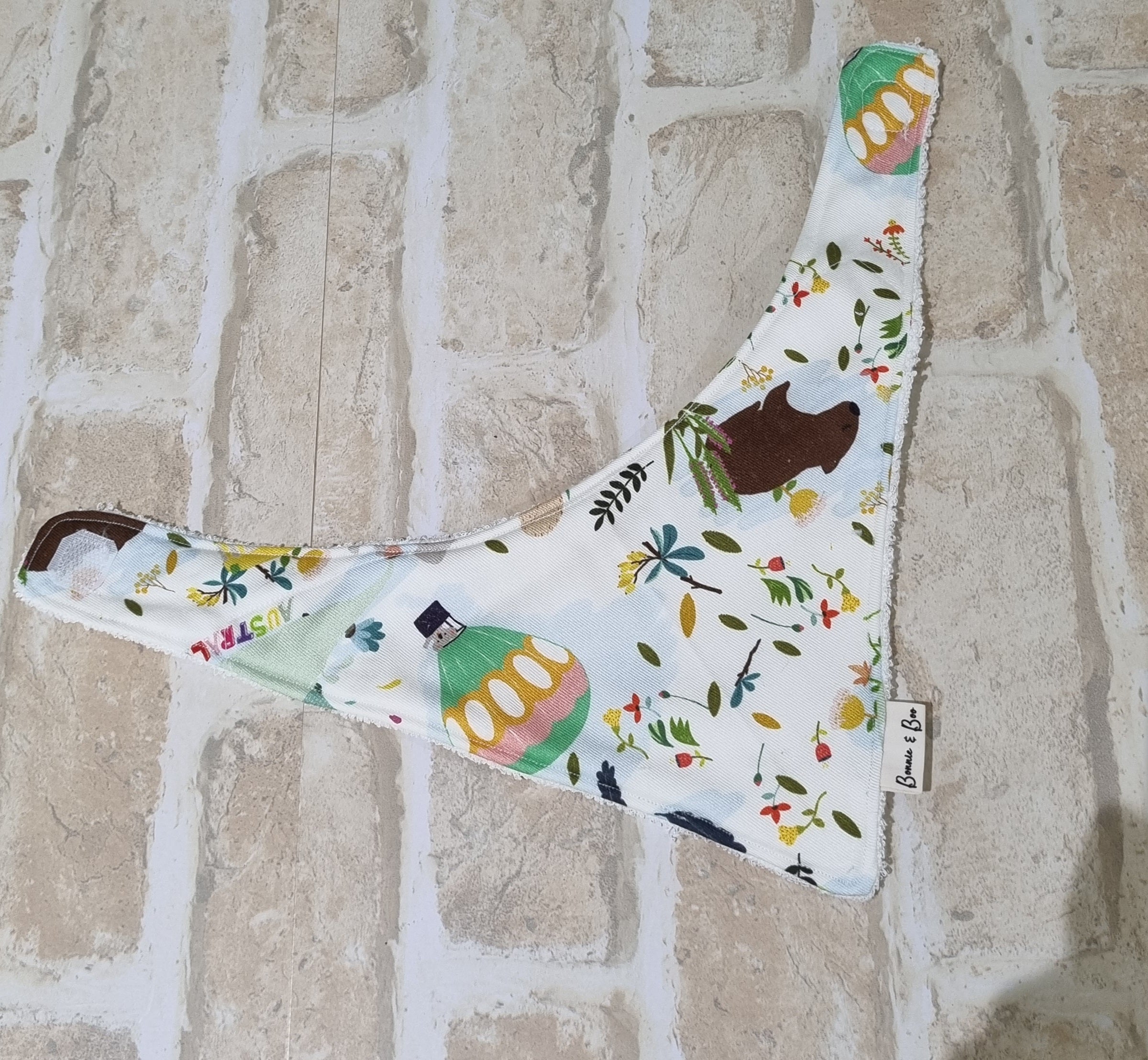 Bandana Bibs, Australiana Design, Cotton & Terry towelling, Velcro Closure - E014