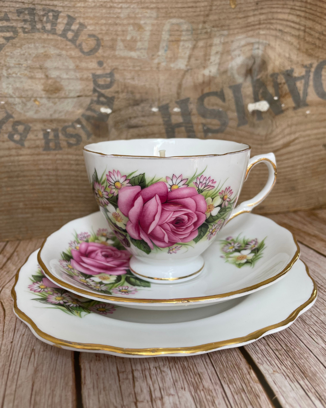 Vanilla Dreams | Natural Soy Candle in a Vintage Porcelain Rose Trio