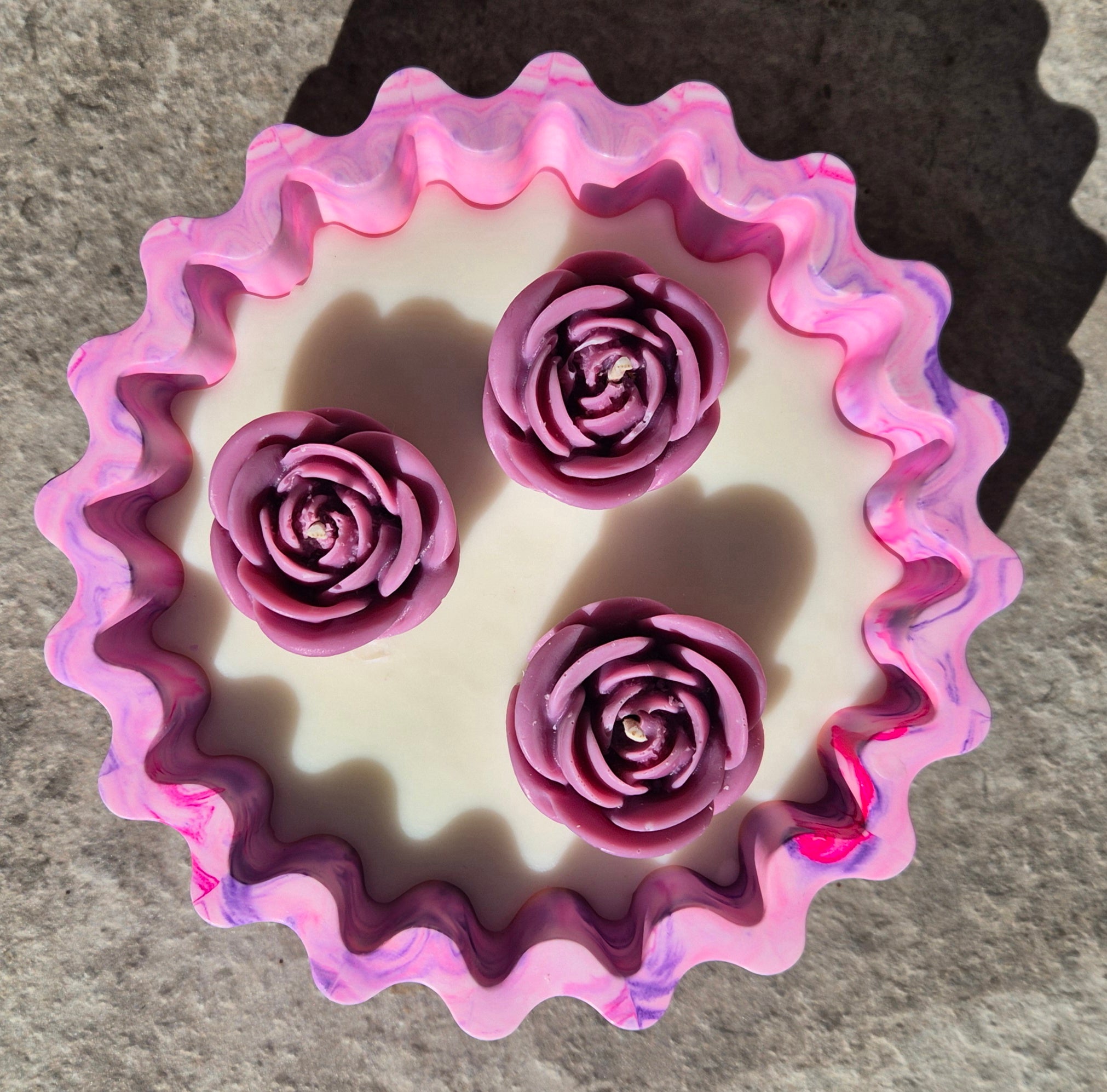 Pink Eco-concrete rose bowl with rose fragranced soy wax