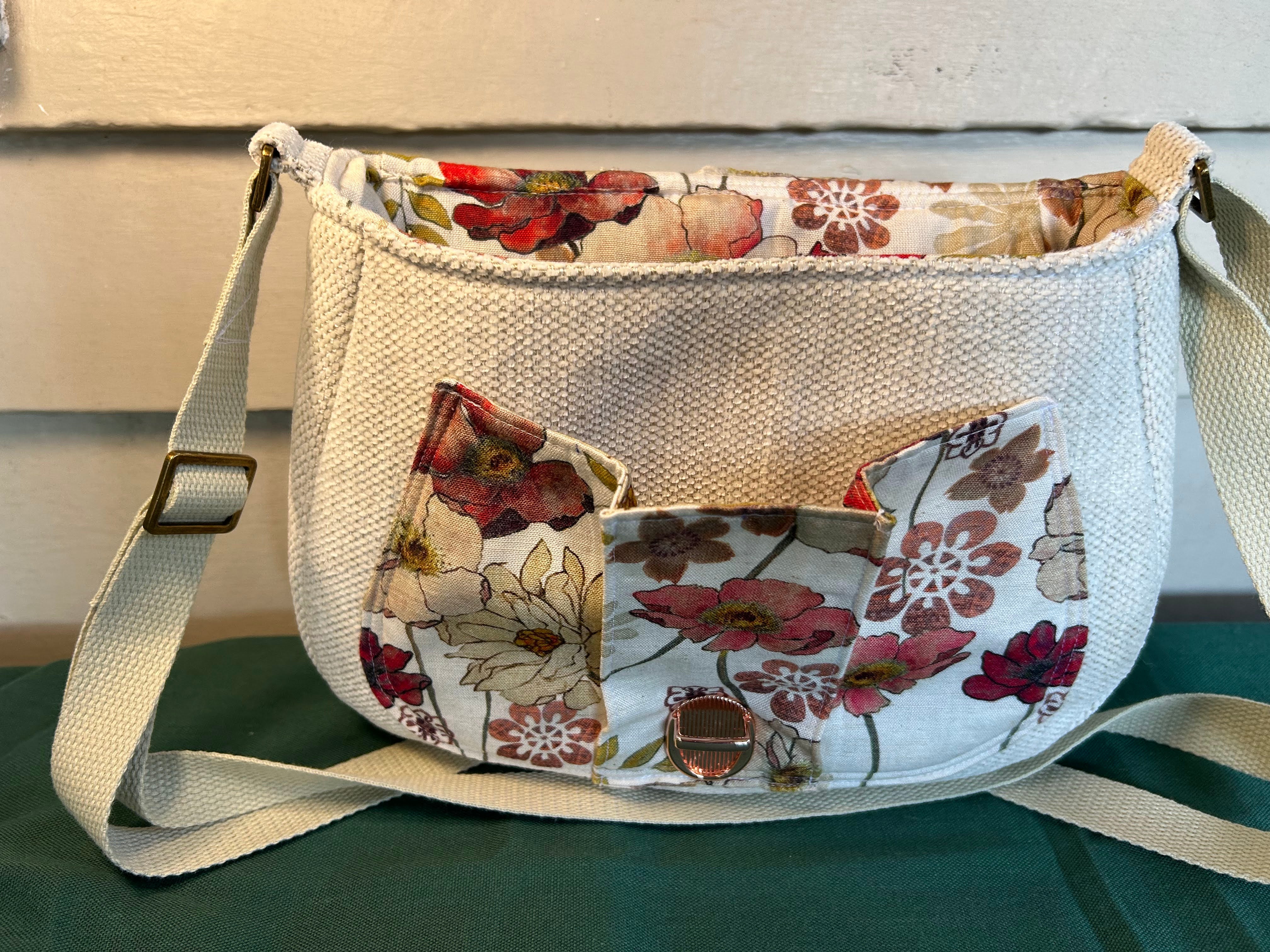 Sweetheart Crossbody Handbag