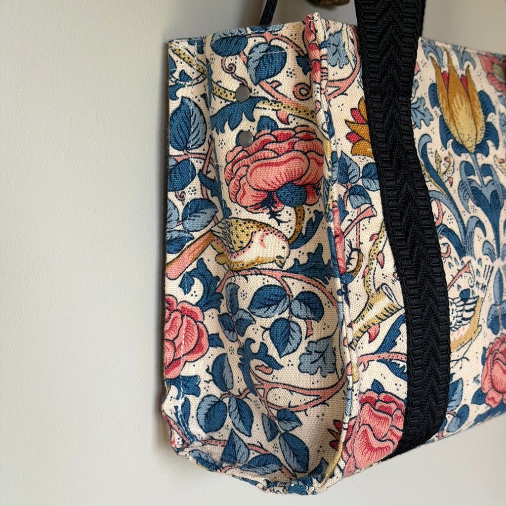 Handmade tote bag | Luggage strap | Floral