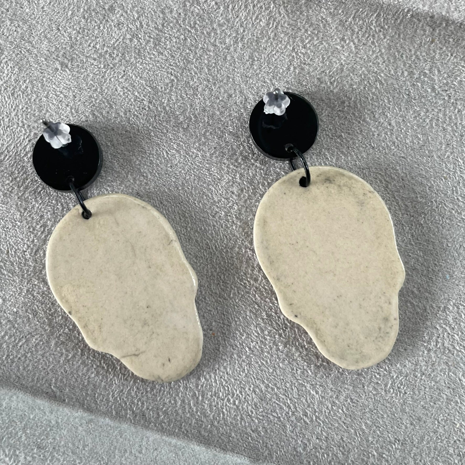 Earrings Handmade ceramic sugar skull Black and Bone beige