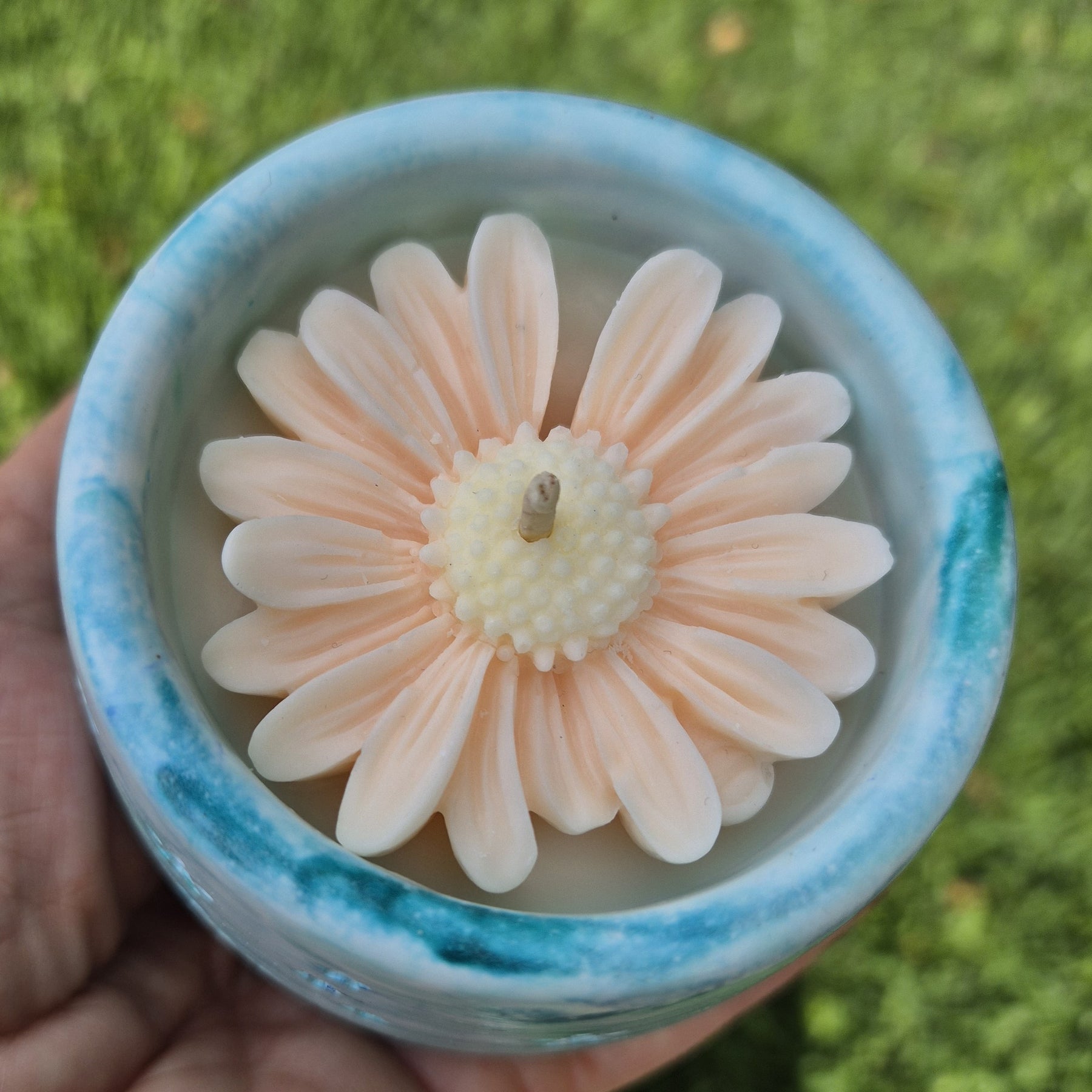 Aqua concrete tub candle with soy wax and sandalwood fragrance