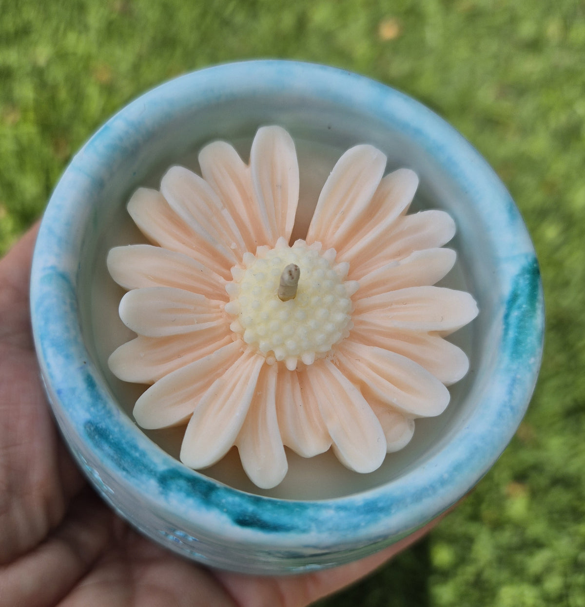 Aqua concrete tub candle with soy wax and sandalwood fragrance