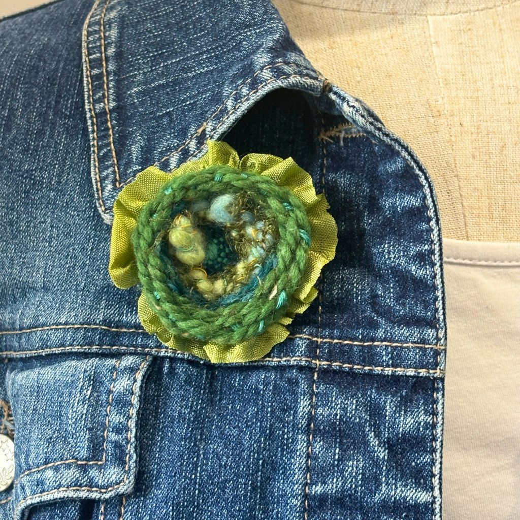 Handwoven Brooch - Green