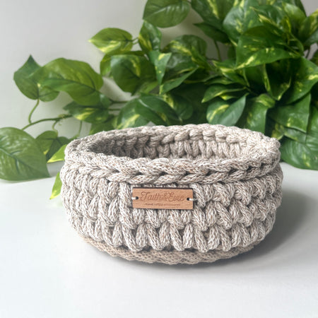 Crochet basket - small - neutral tones