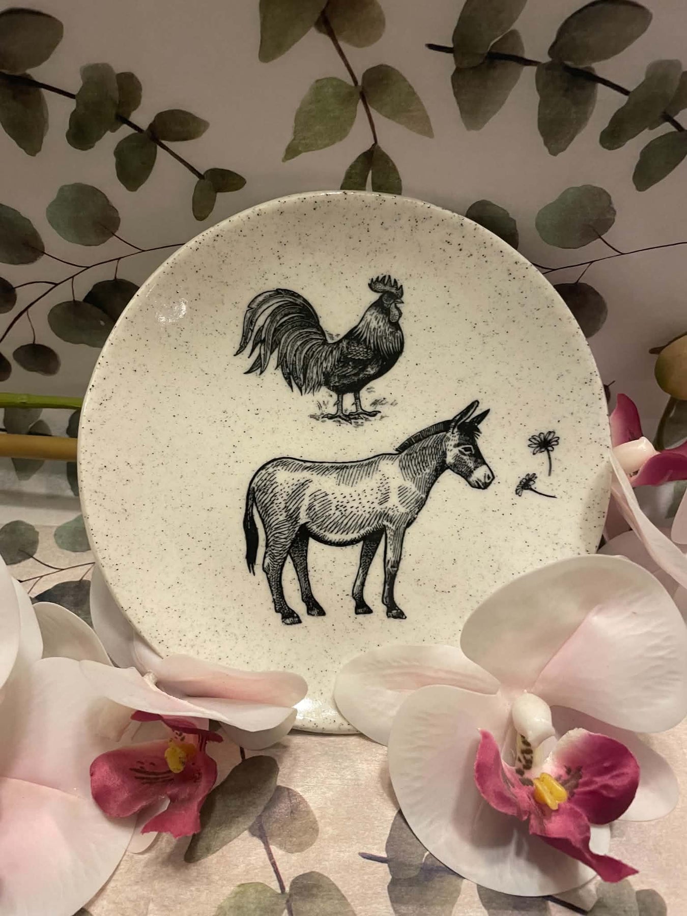 Farm yard animals donkey and chicken plate