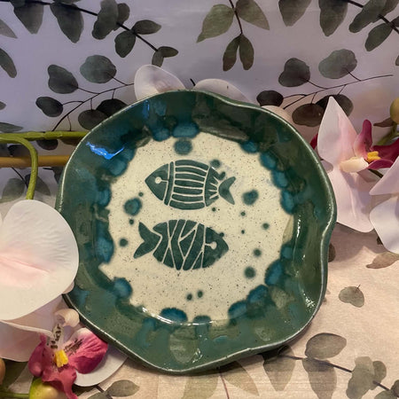 Stencilled fish bowl/dish