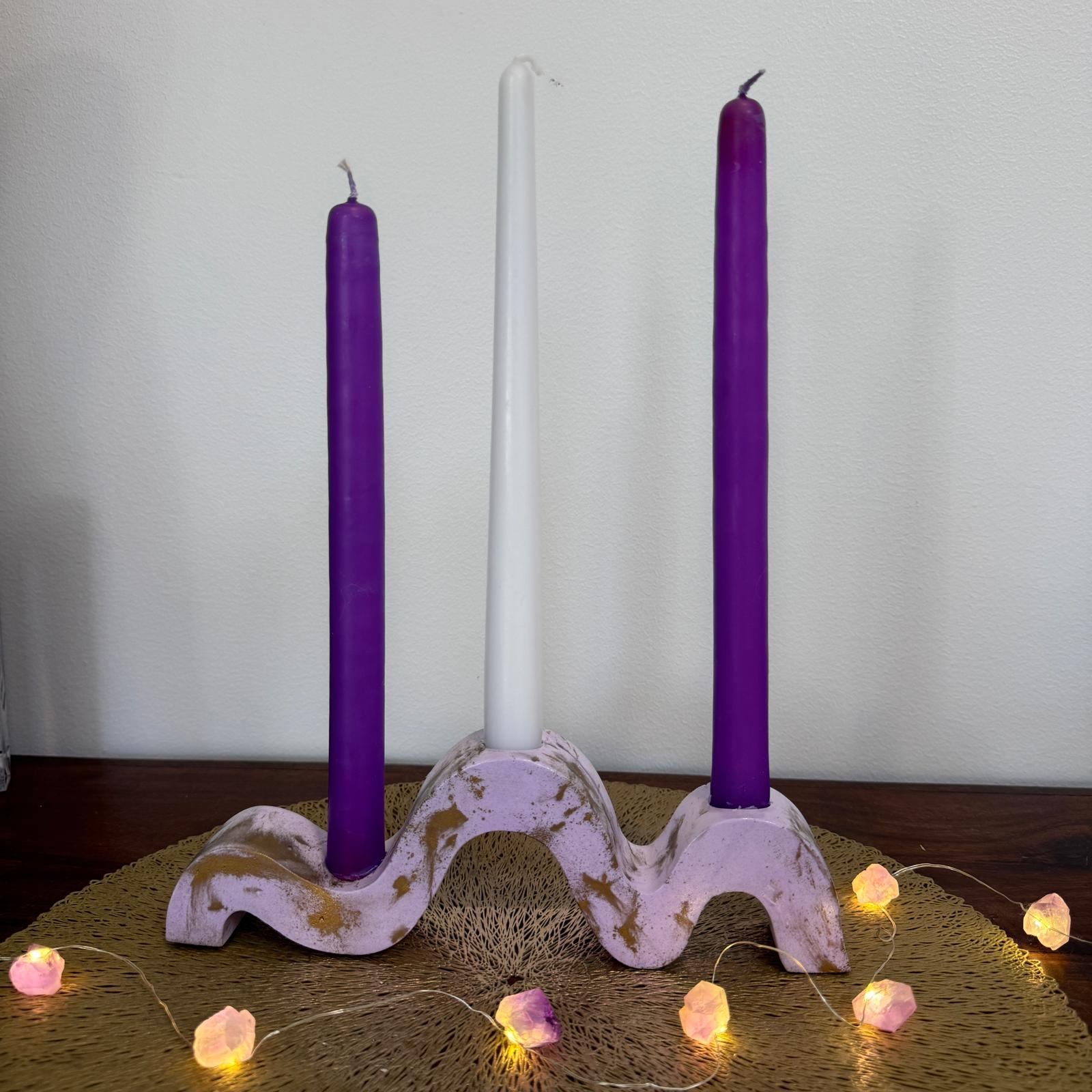 Lilac and gold wavy concrete holder for taper candles