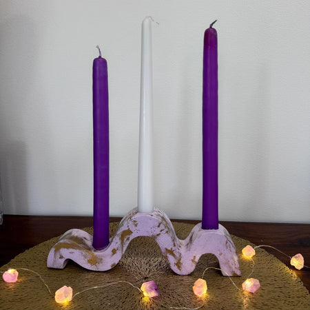 Lilac and gold wavy concrete holder for taper candles