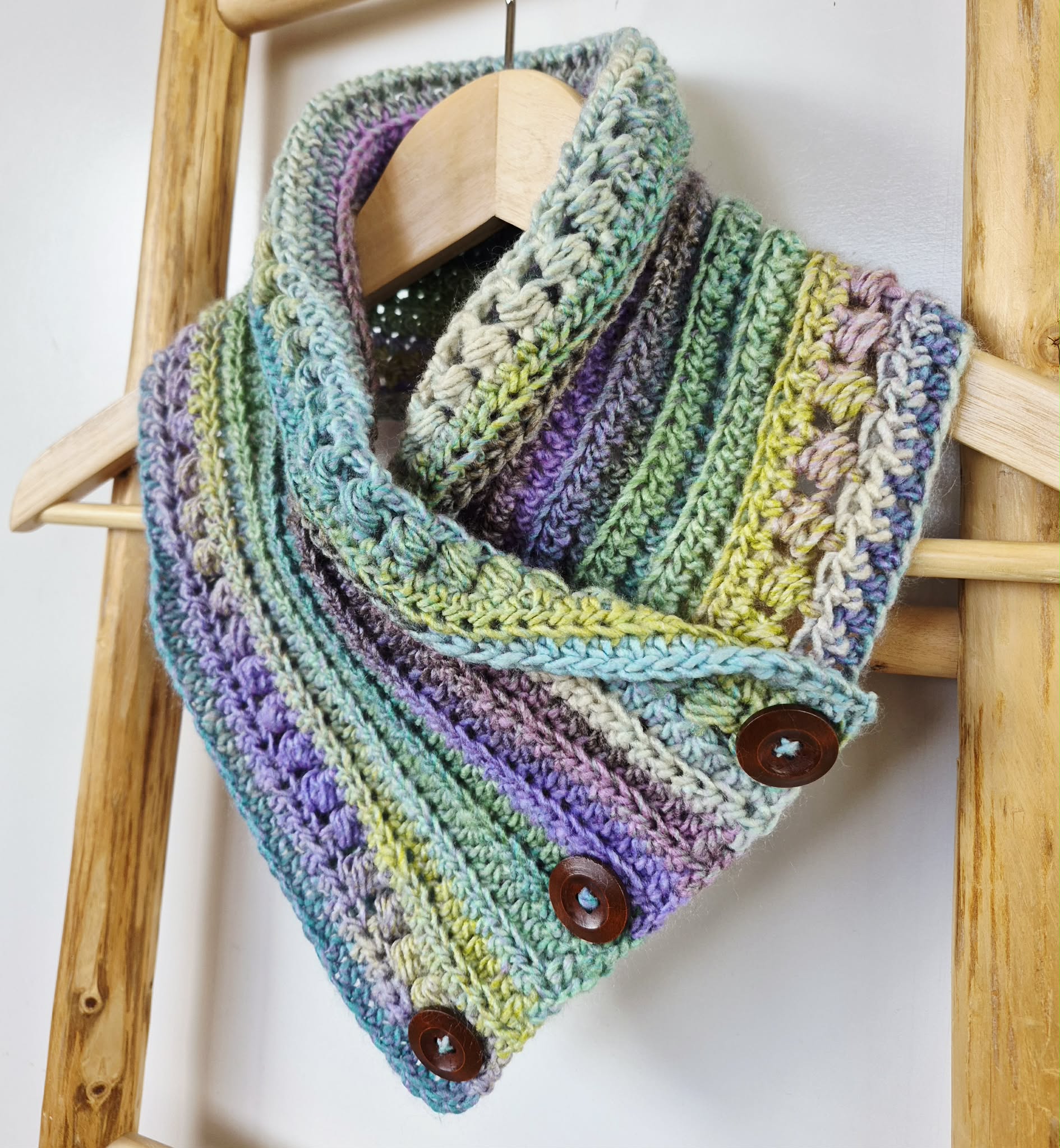 Ladies Neck warmer | Cowl | Scarf | Multi Coloured | Adult | Vintage | Crochet | Buttoned