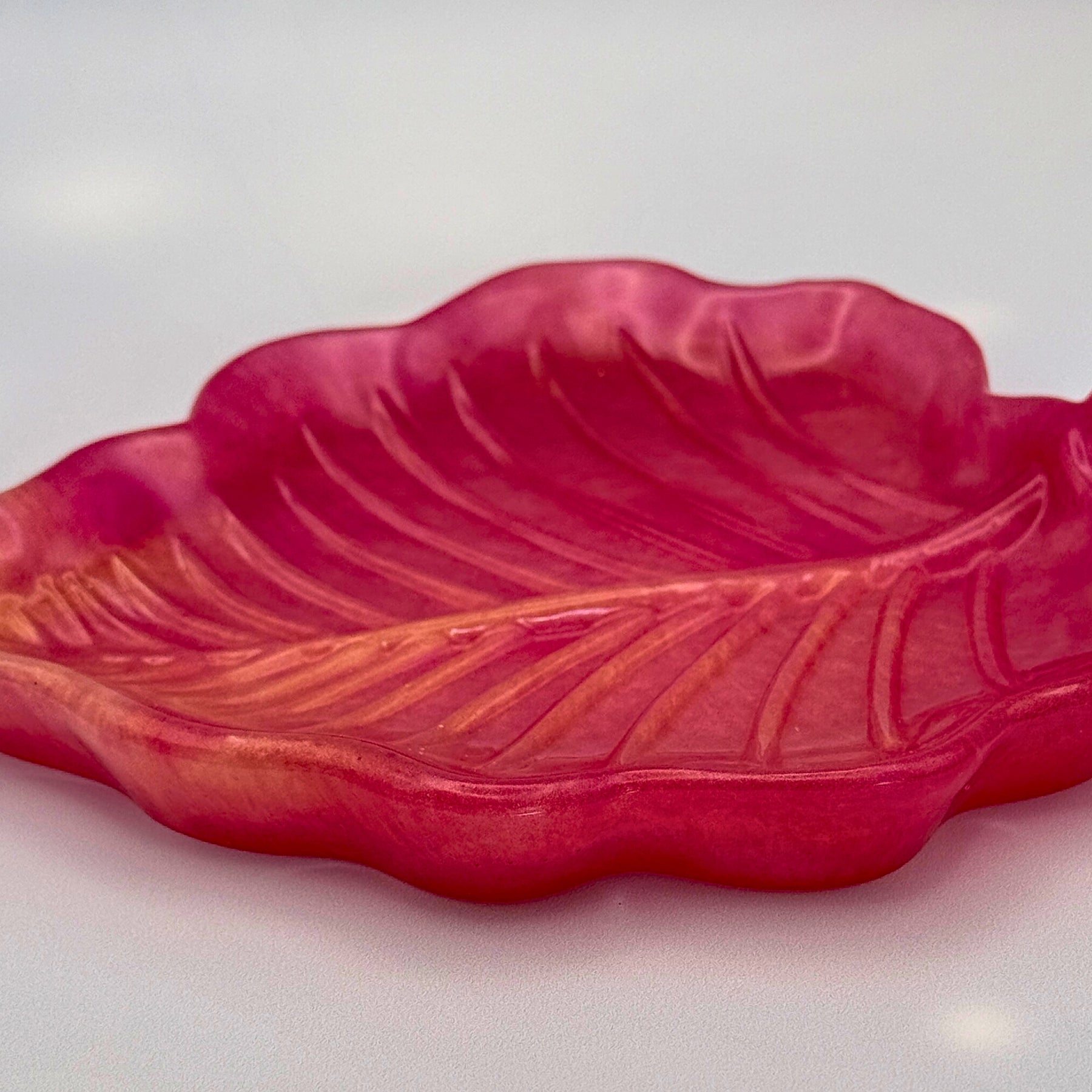 Un-be-leaf-able handmade resin leaf trays