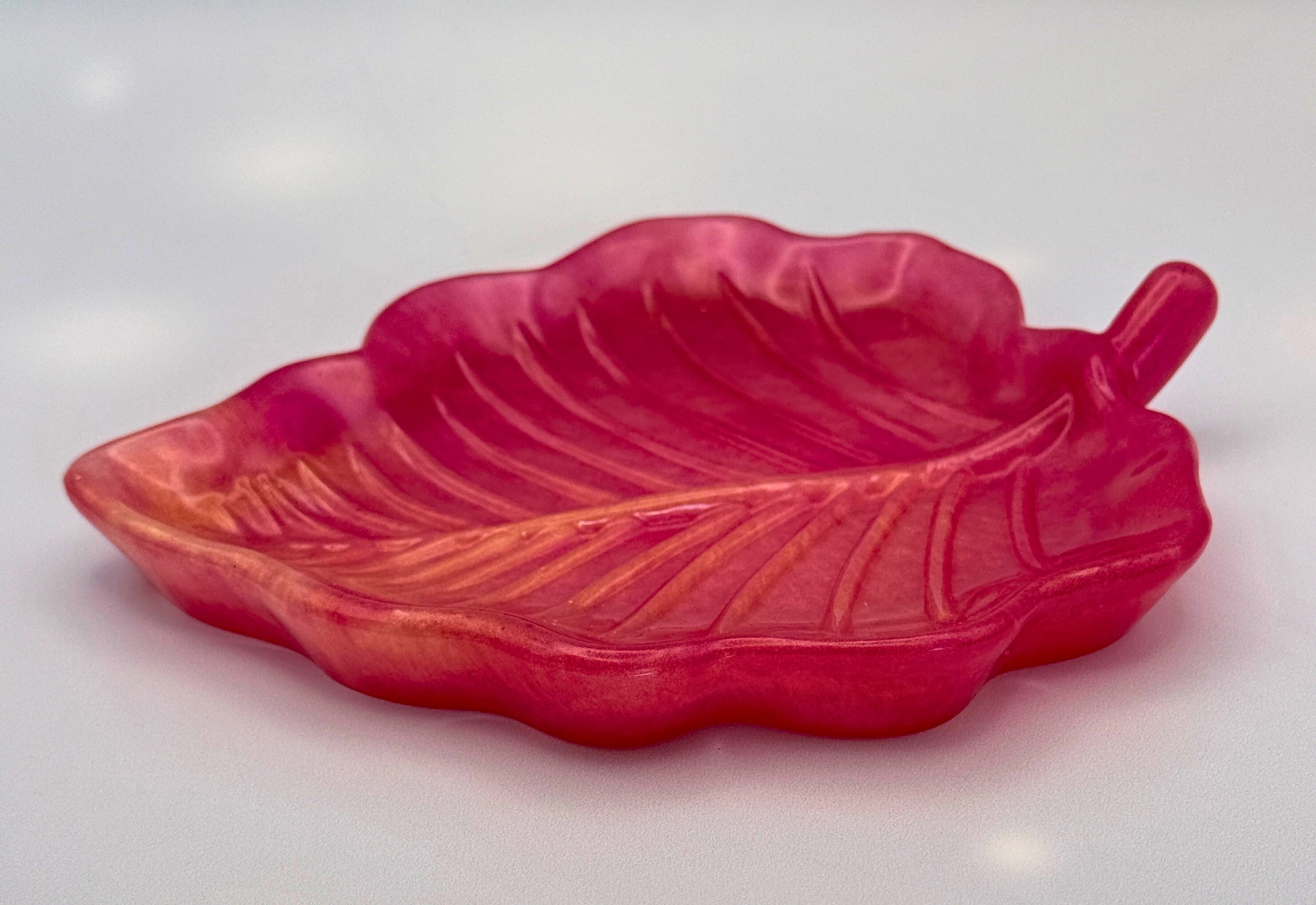 Un-be-leaf-able handmade resin leaf trays