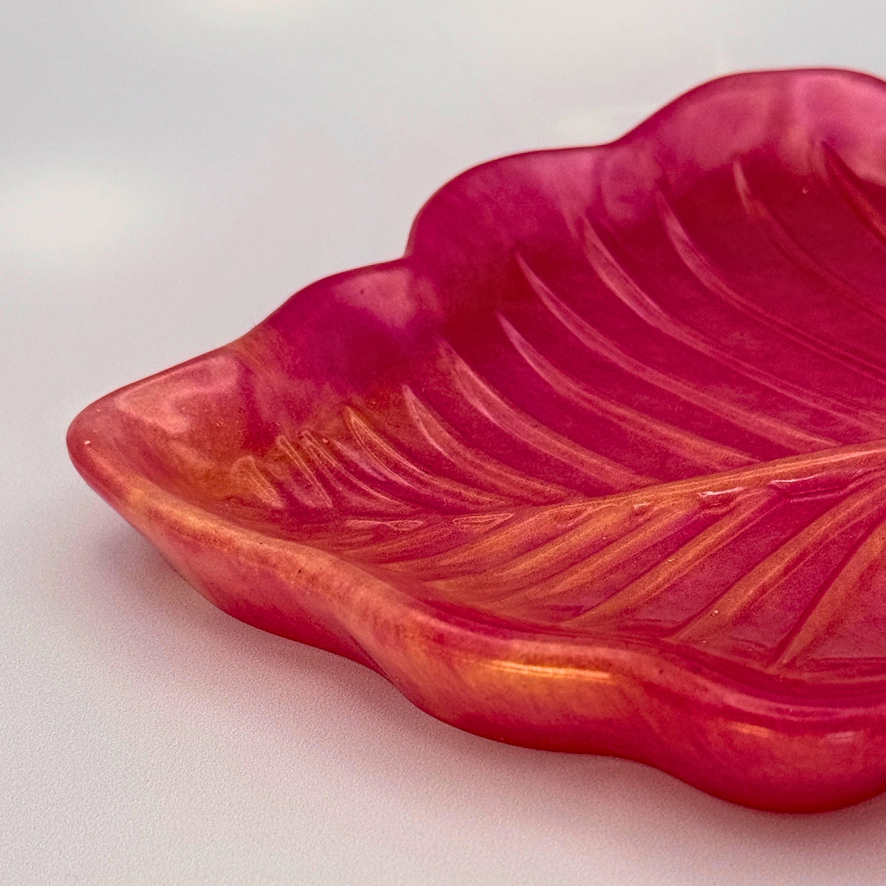 Un-be-leaf-able handmade resin leaf trays