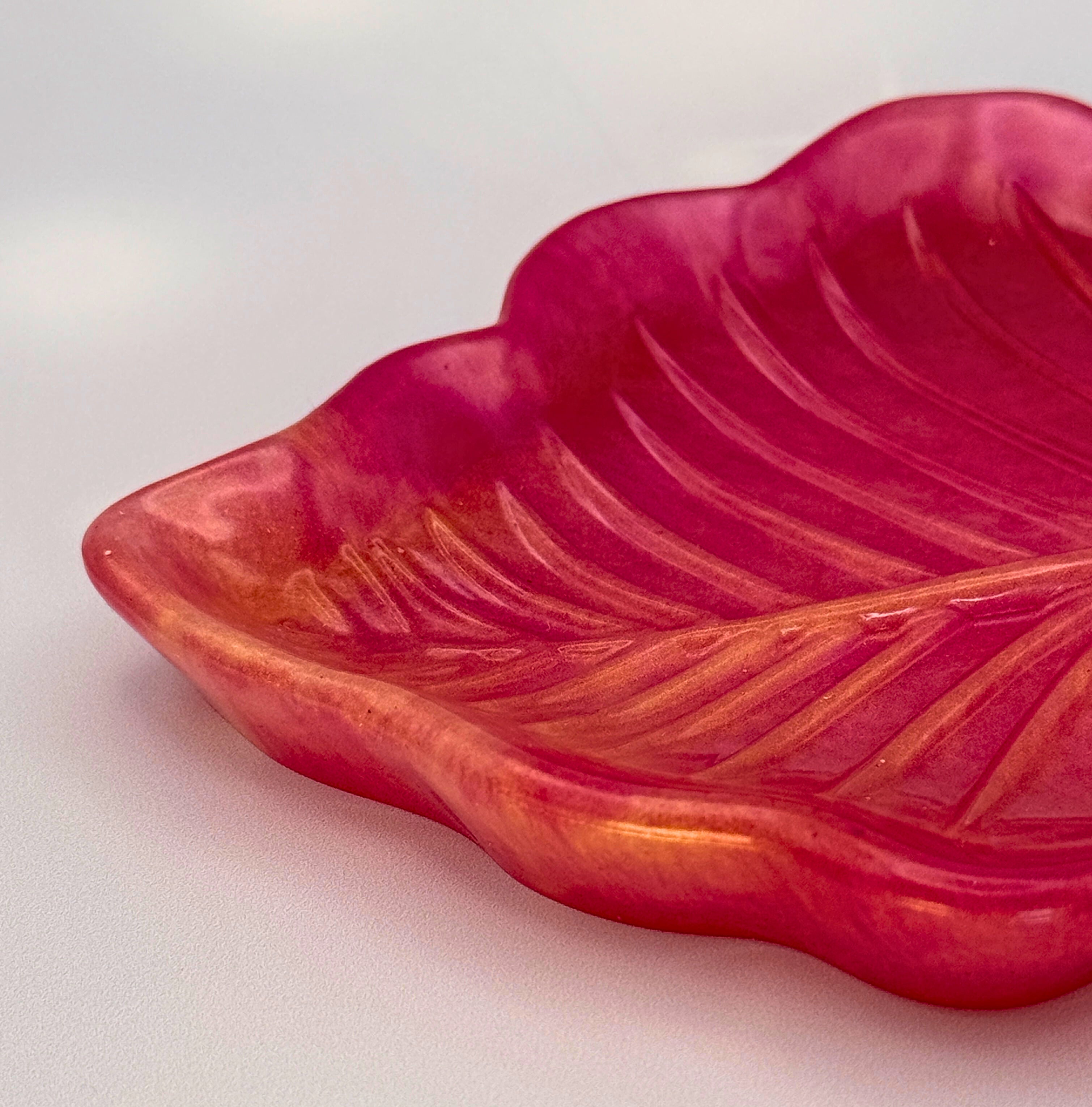 Un-be-leaf-able handmade resin leaf trays