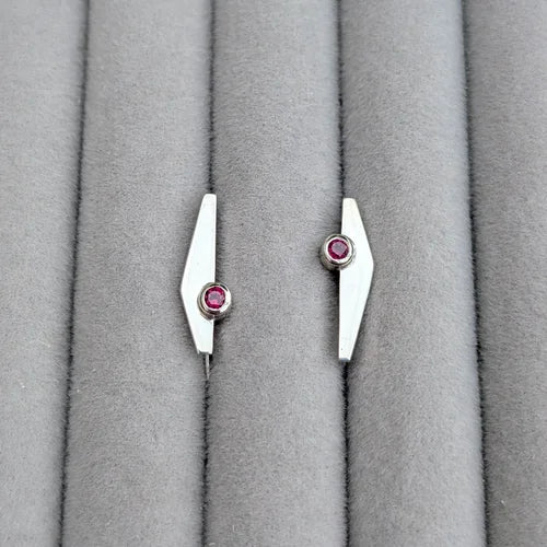 handmade geometric earrings × rhodolite garnets